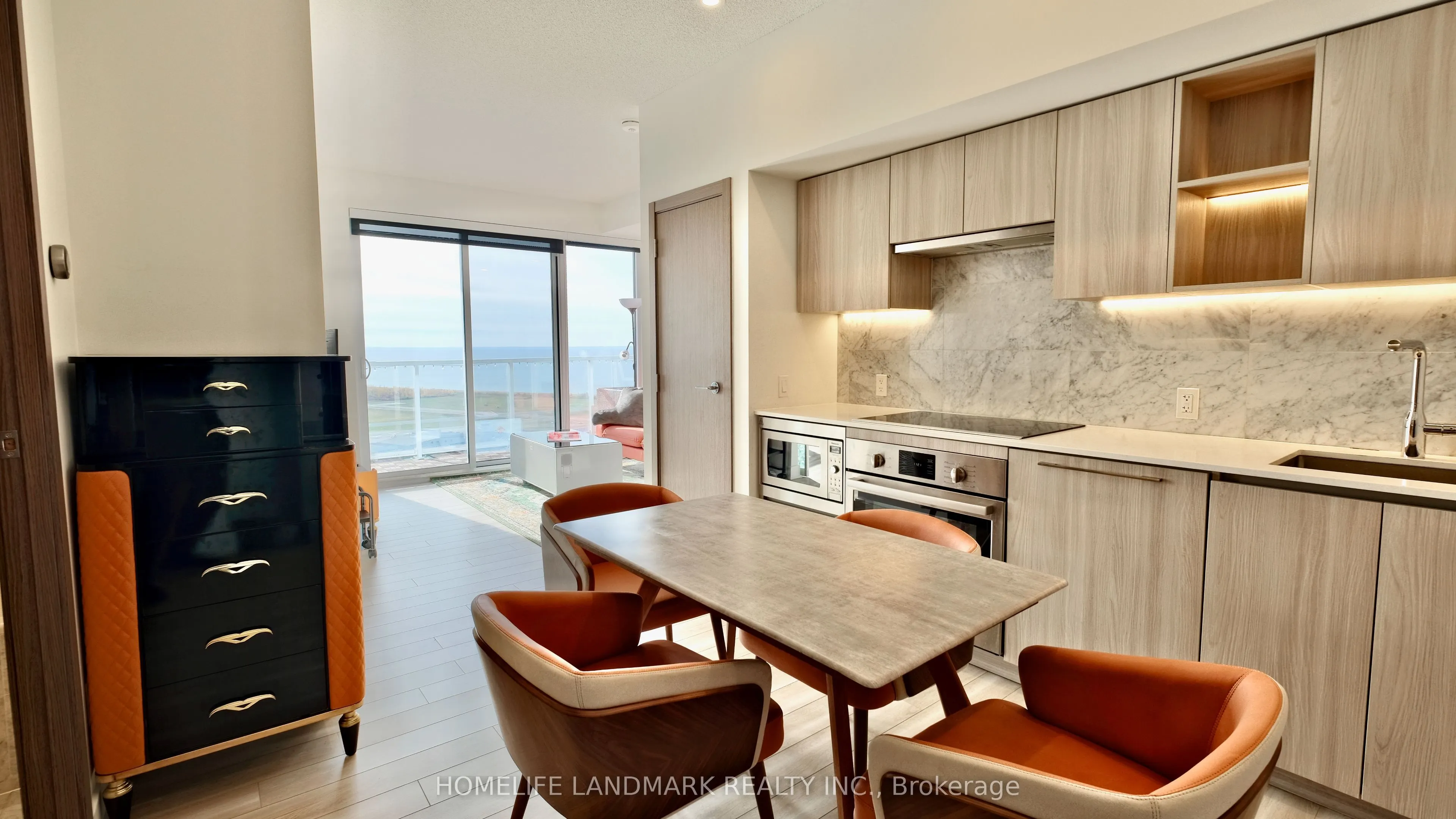 17 Bathurst Street, #4016