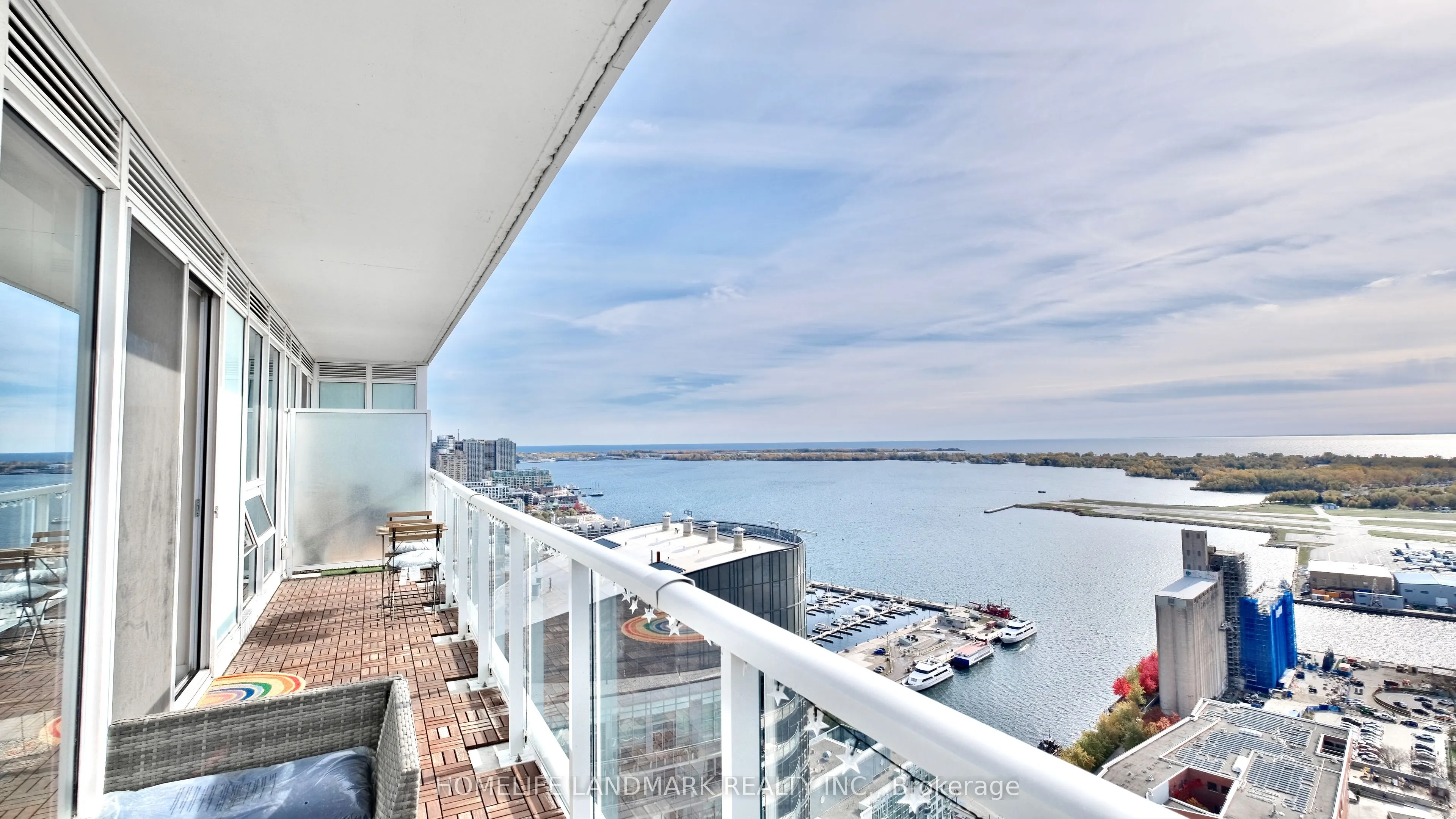 17 Bathurst Street, #4016