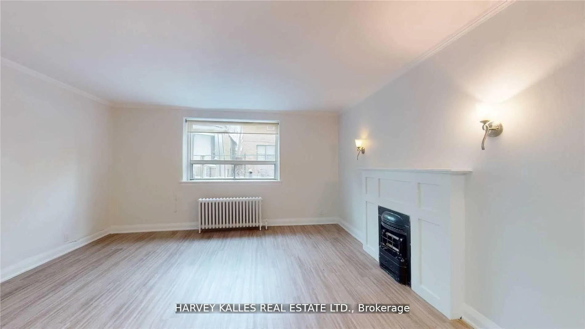 320 Lonsdale Road, #8