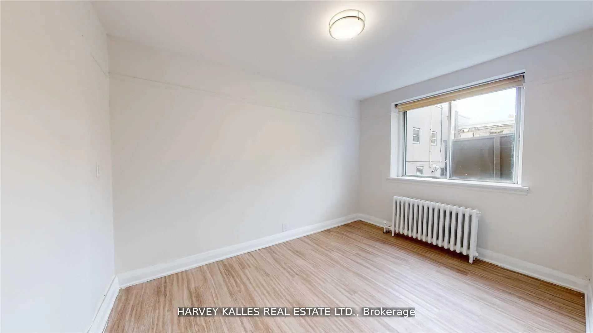 320 Lonsdale Road, #8