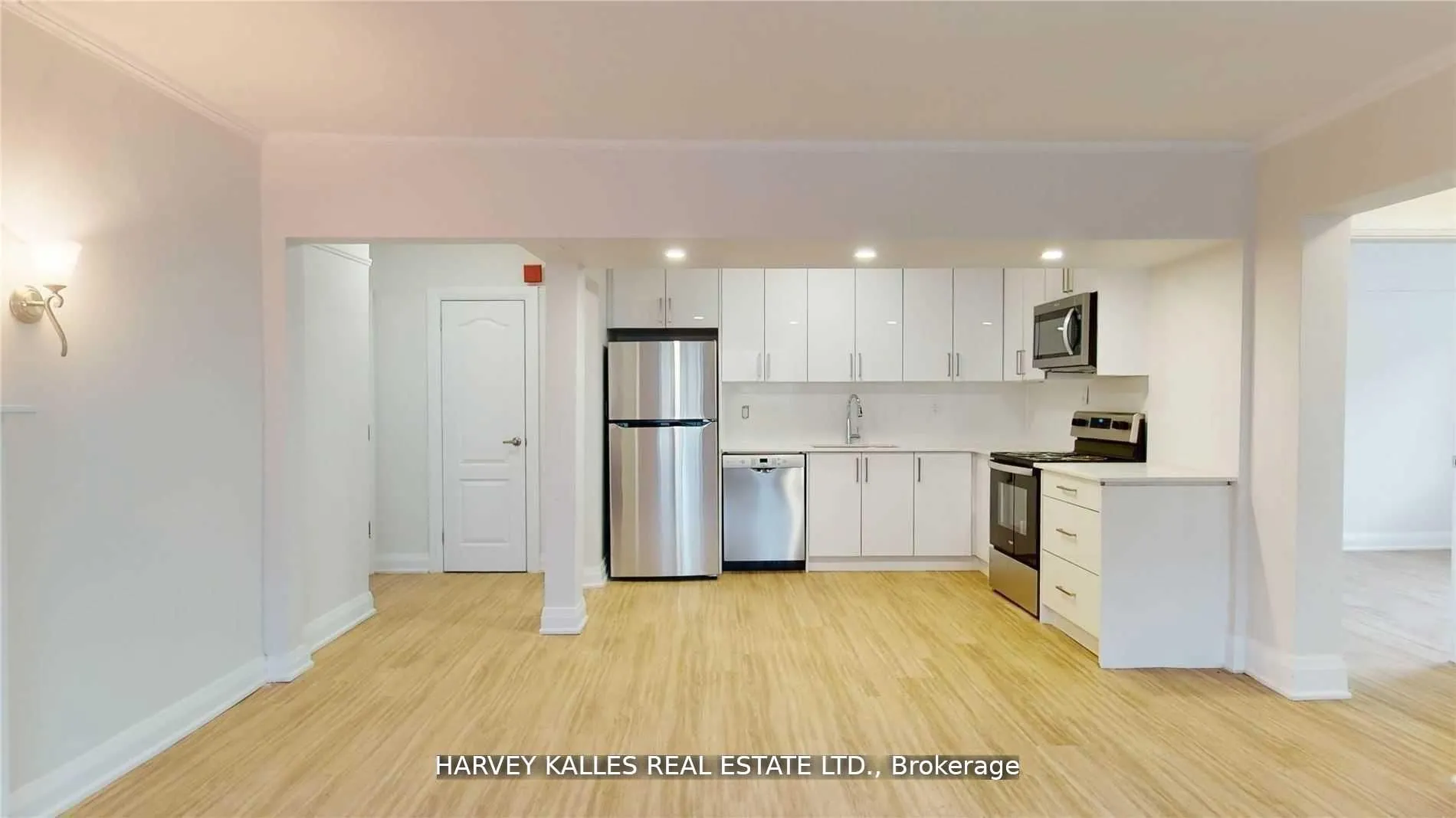 320 Lonsdale Road, #8