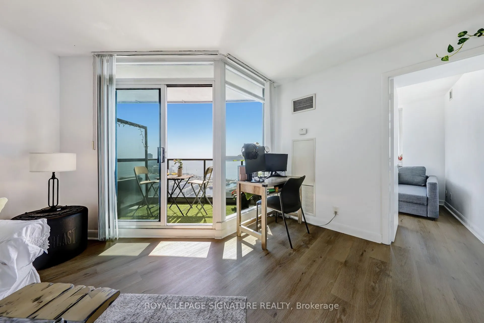 600 Fleet Street, #2405