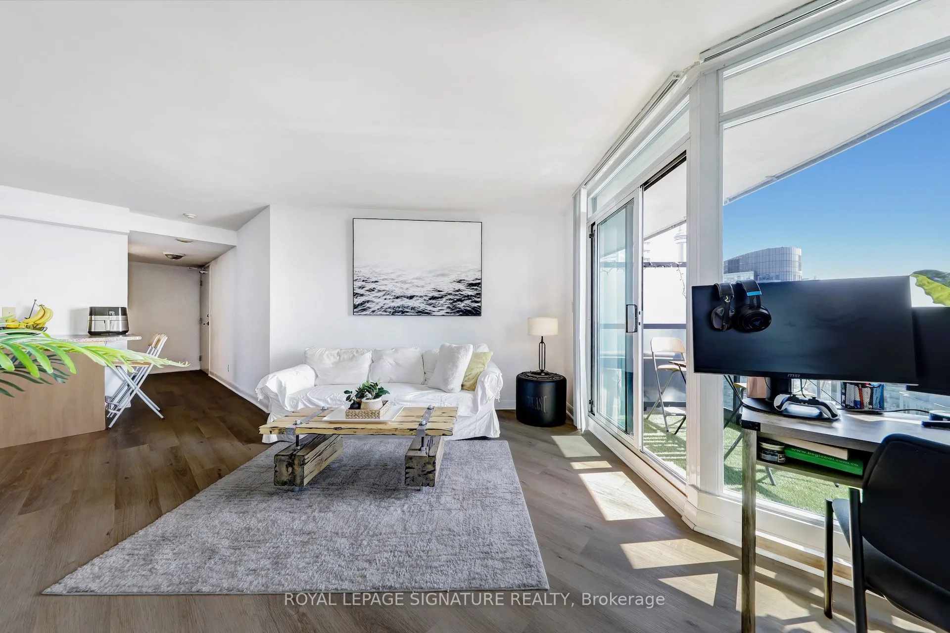 600 Fleet Street, #2405