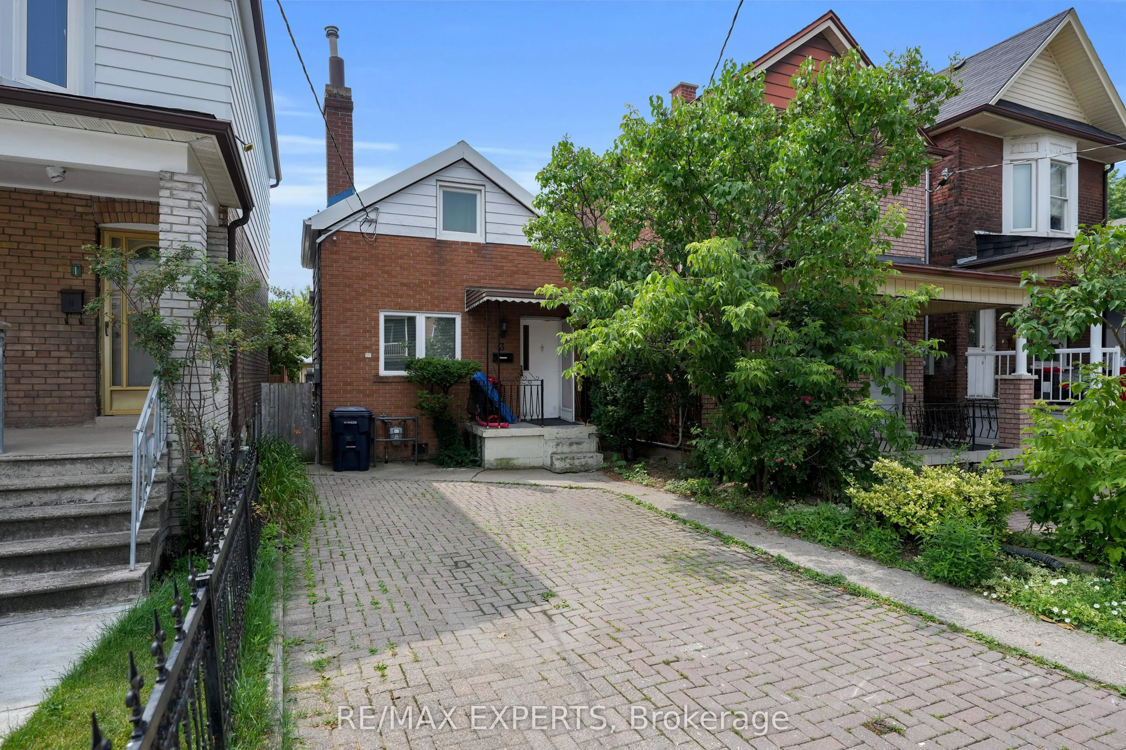 3 Hanson Road