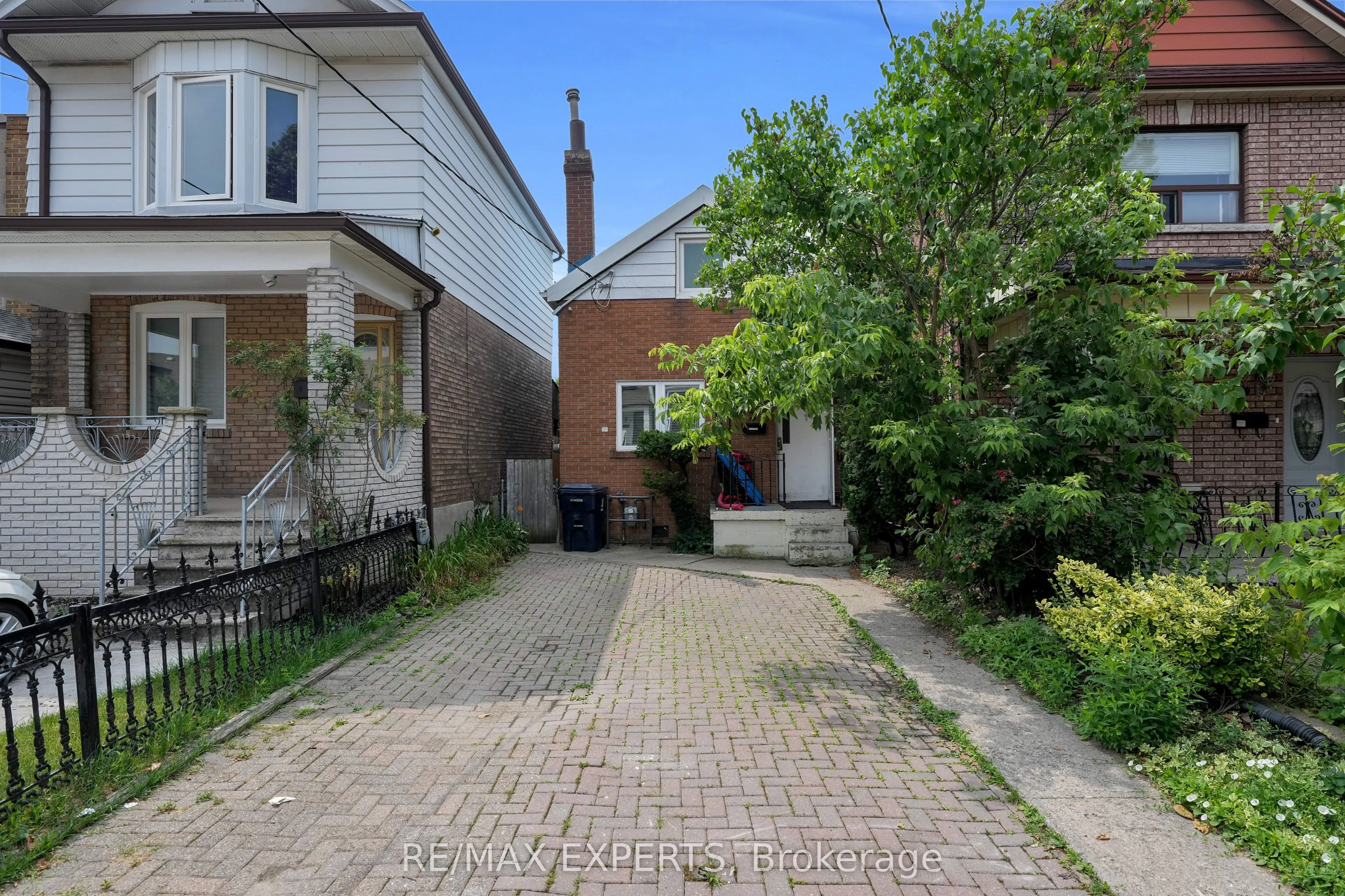 3 Hanson Road