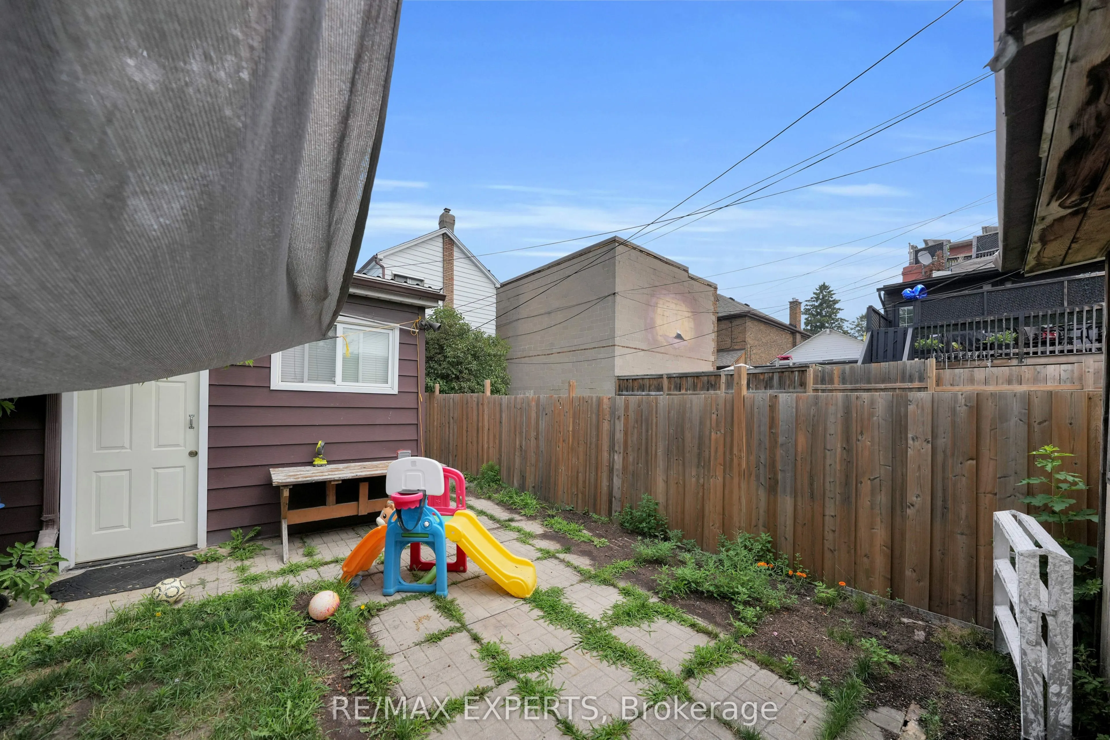 3 Hanson Road
