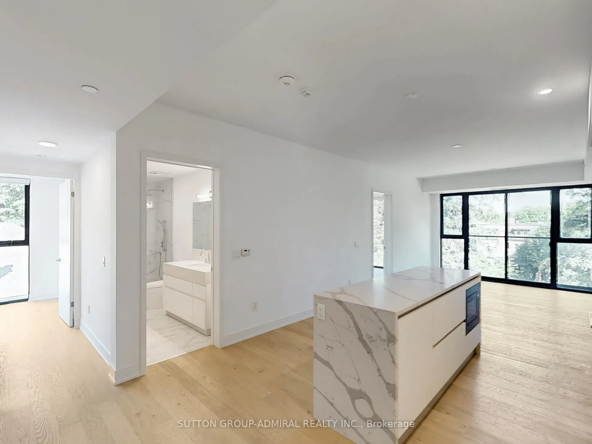 200 Keewatin Avenue, #PH408