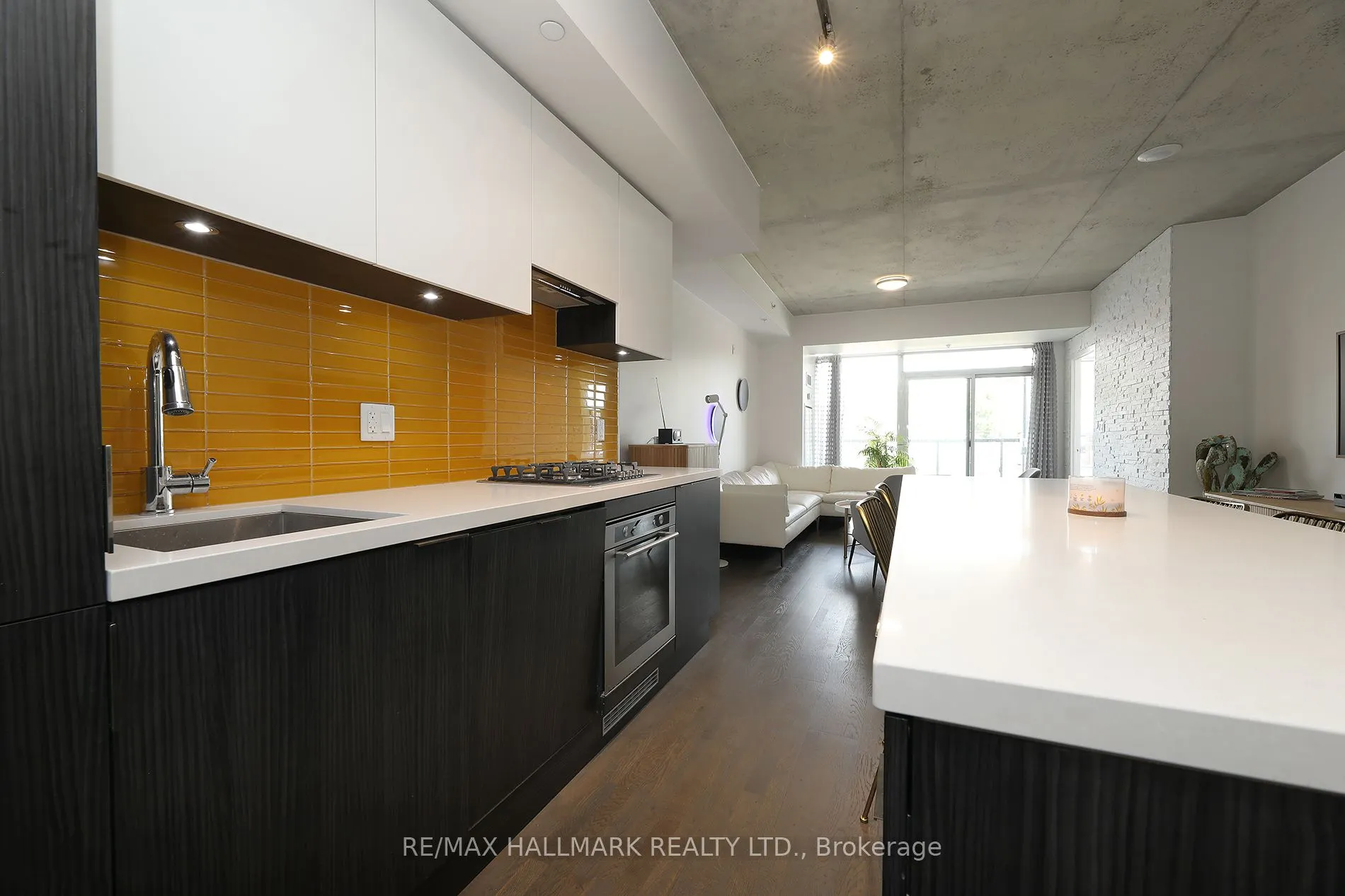 109 Ossington Avenue, #211
