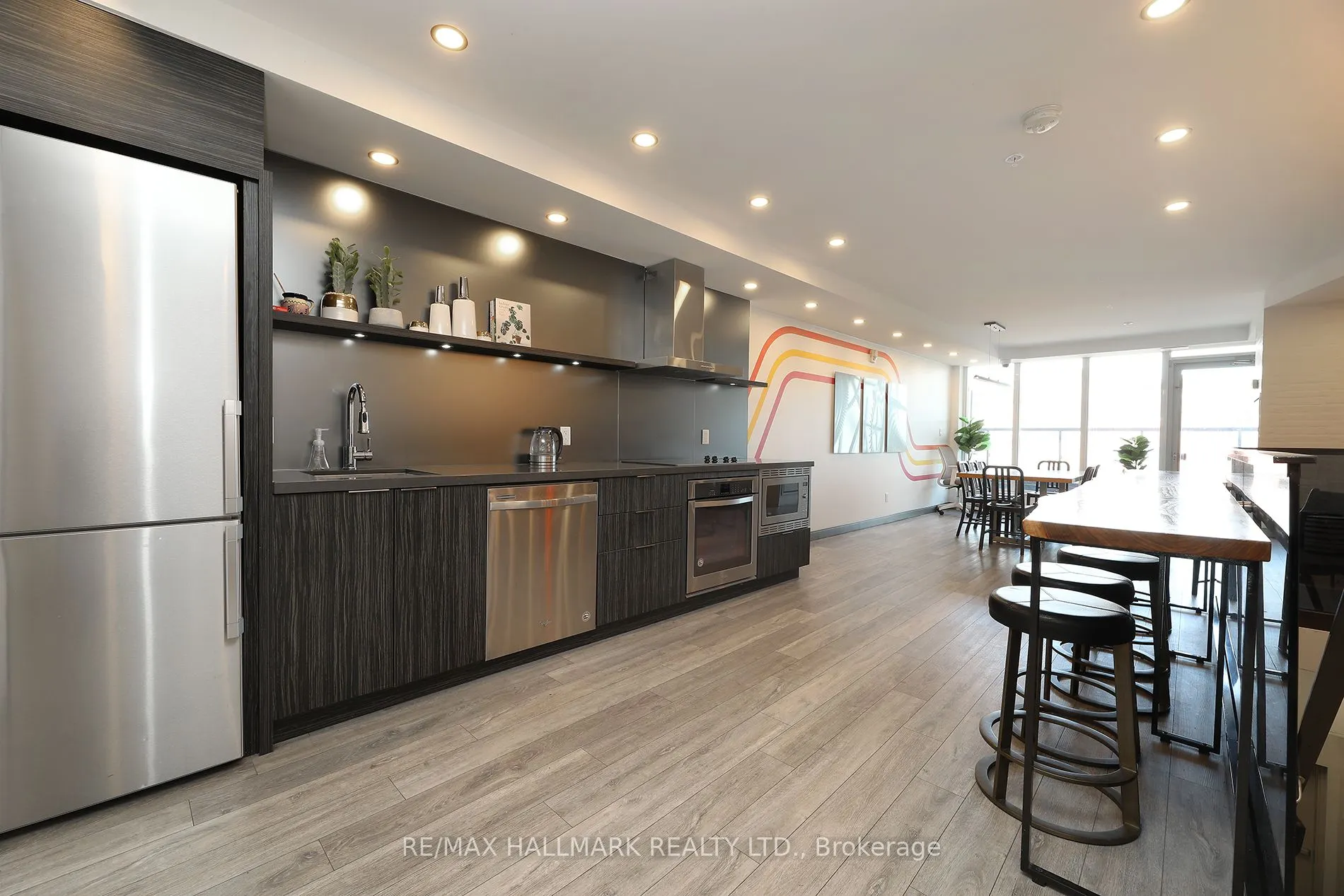109 Ossington Avenue, #211