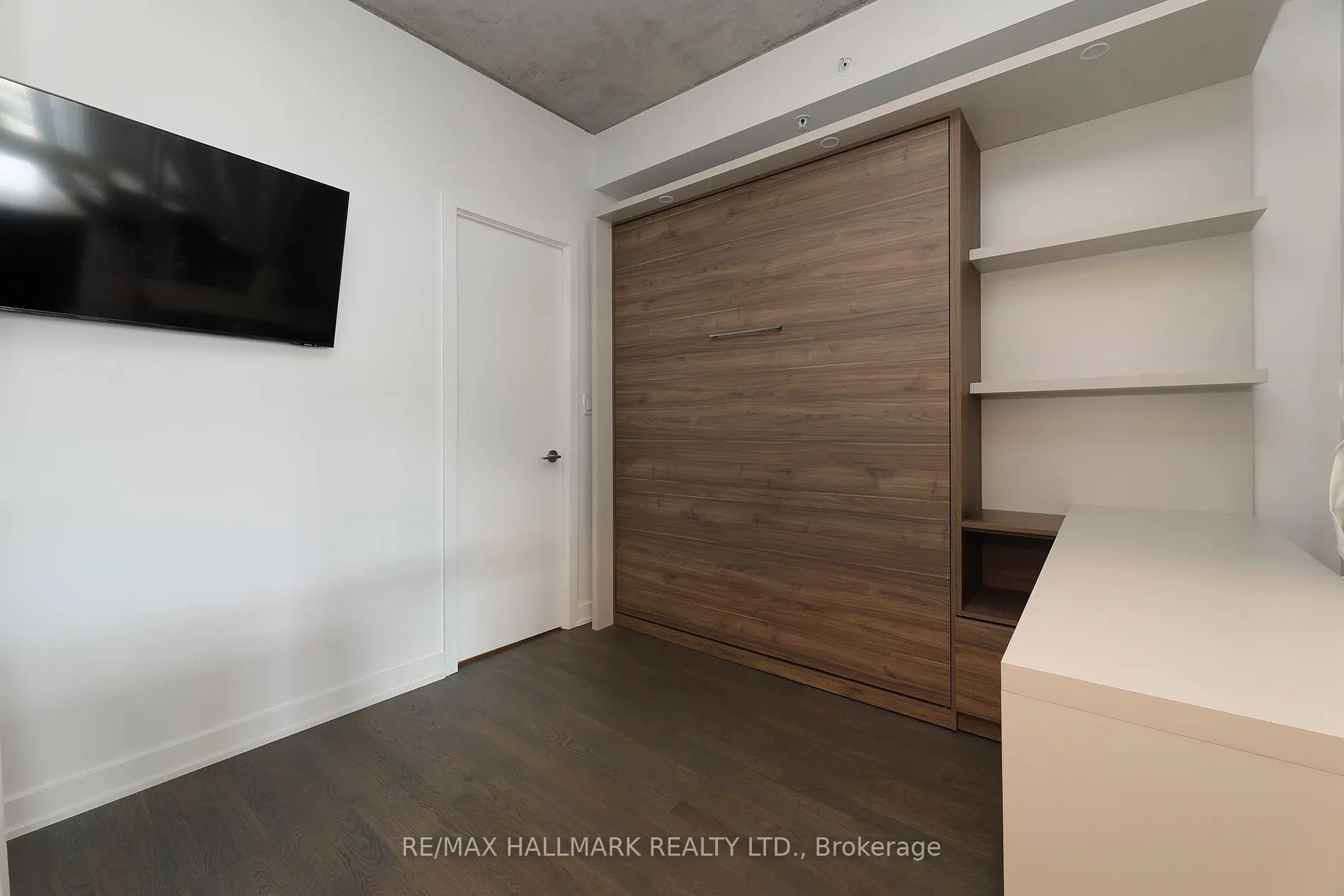 109 Ossington Avenue, #211