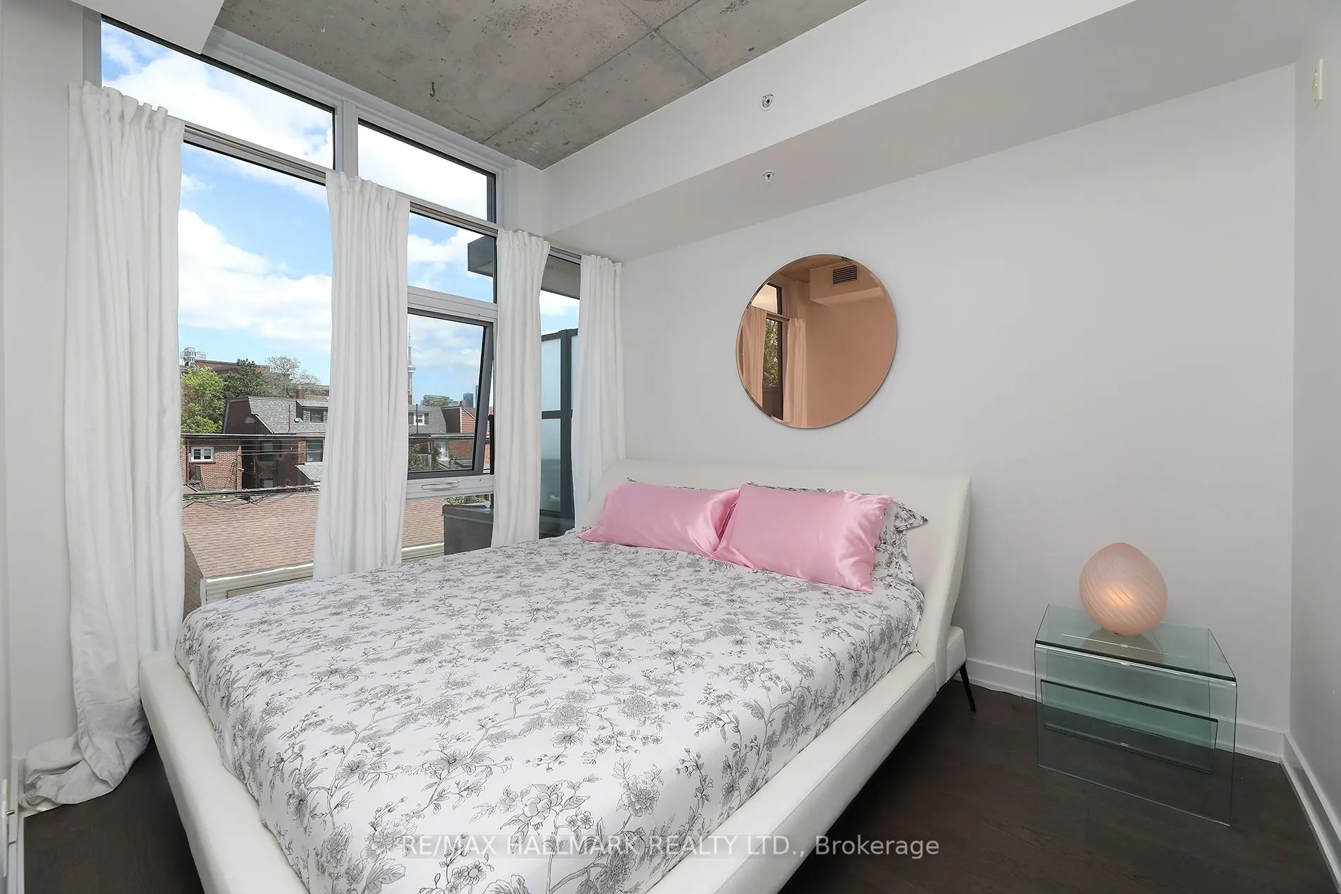 109 Ossington Avenue, #211