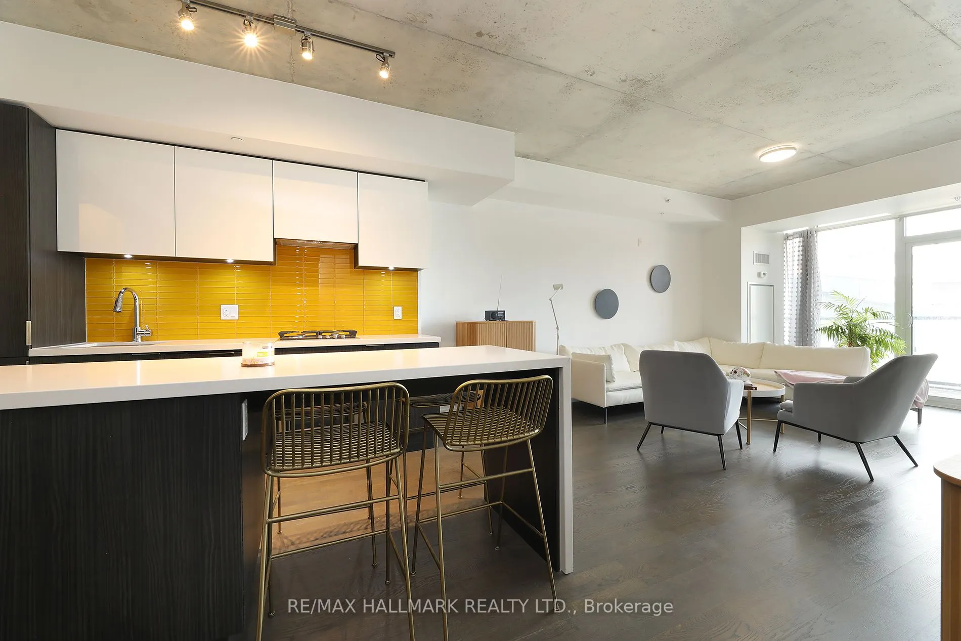 109 Ossington Avenue, #211