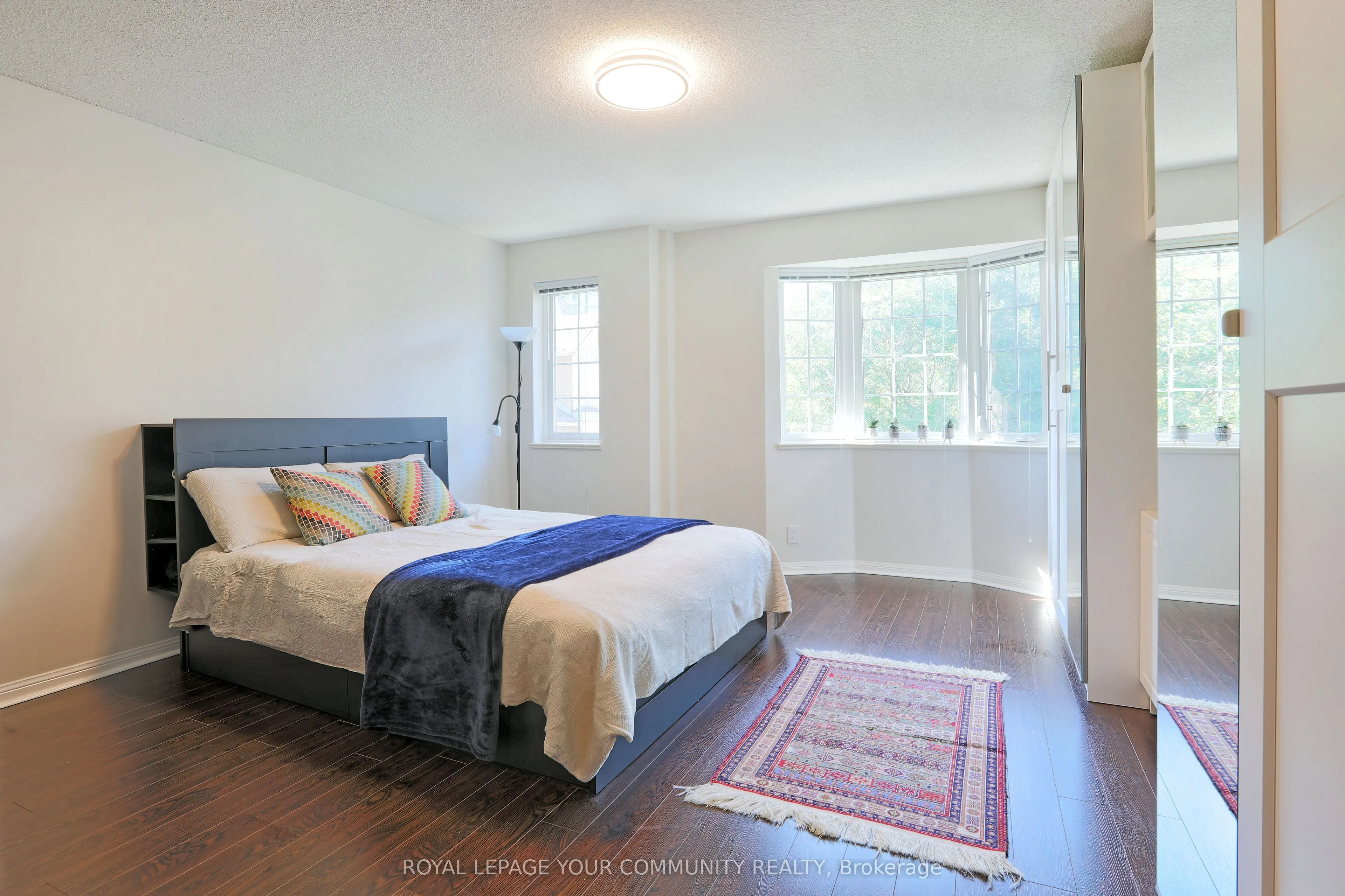 28 Sommerset Gate, #1213