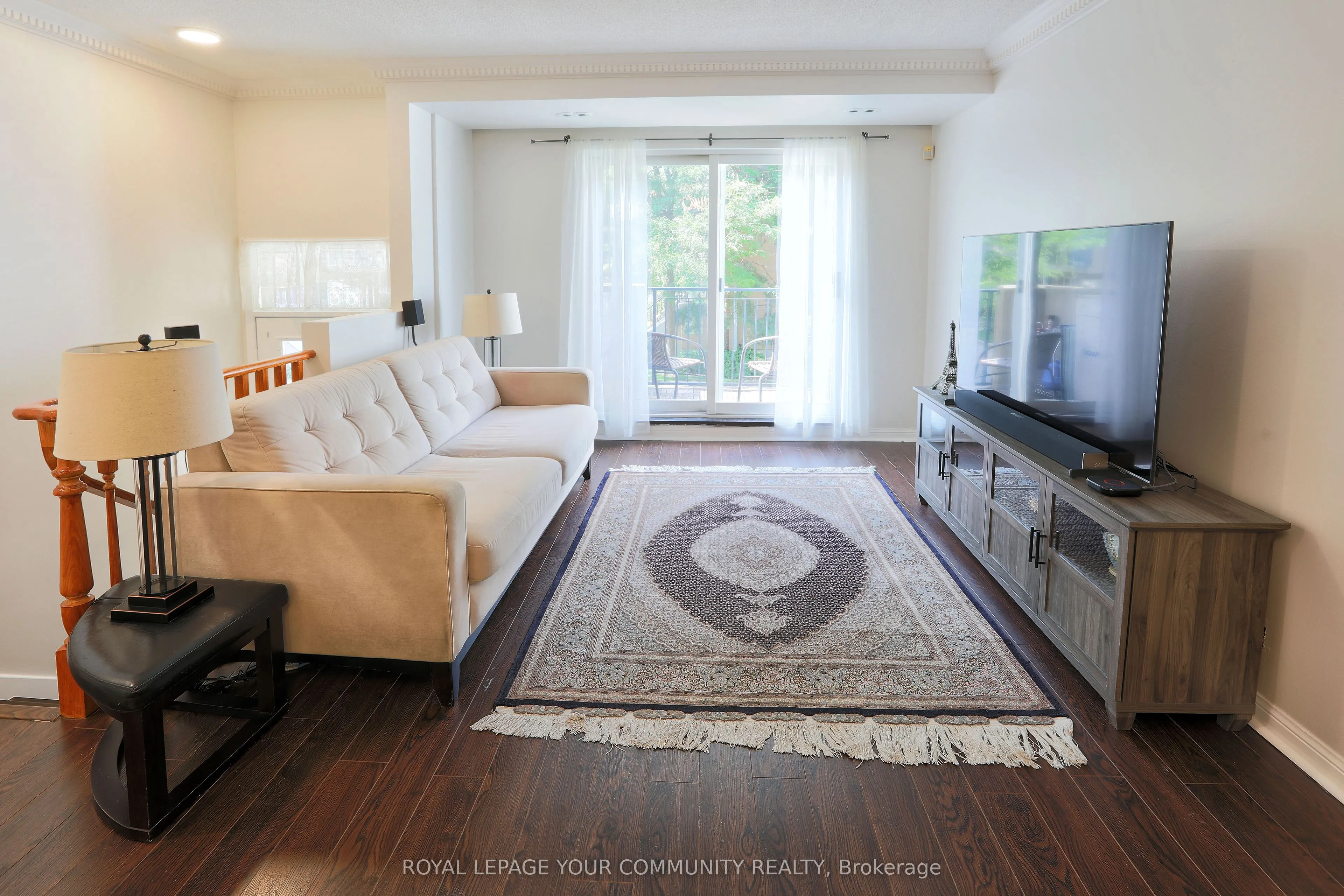 28 Sommerset Gate, #1213