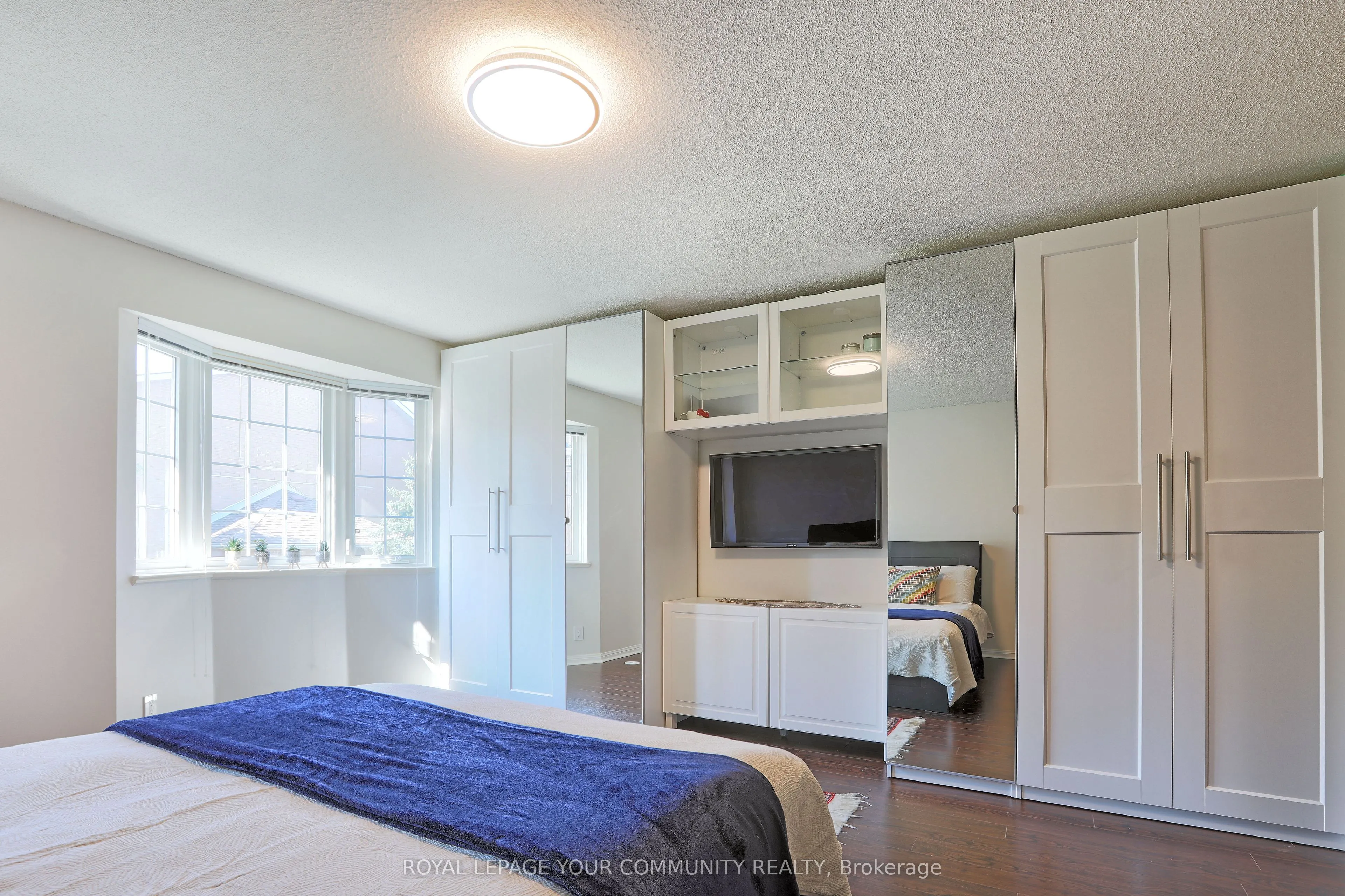 28 Sommerset Gate, #1213