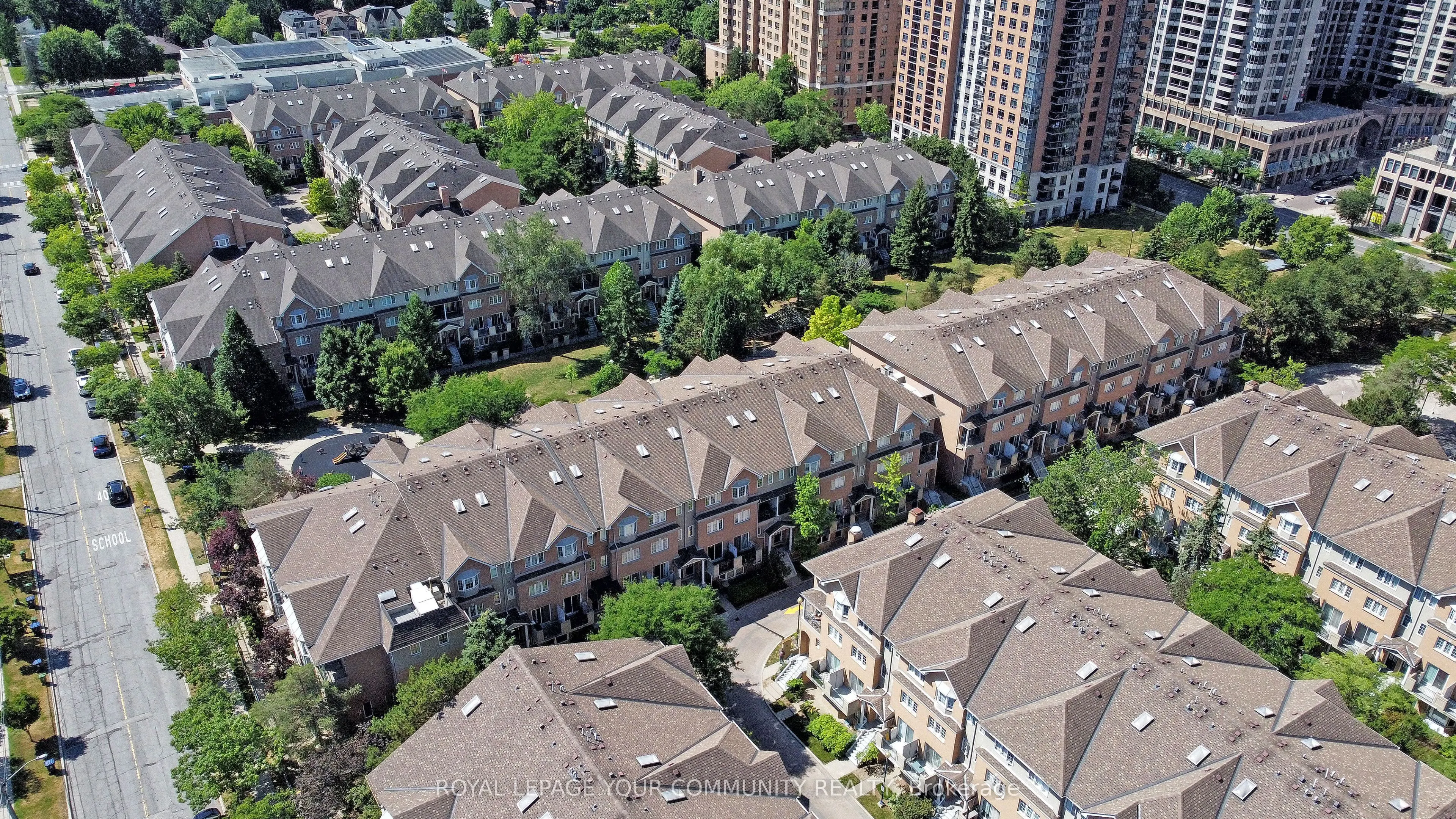 28 Sommerset Gate, #1213