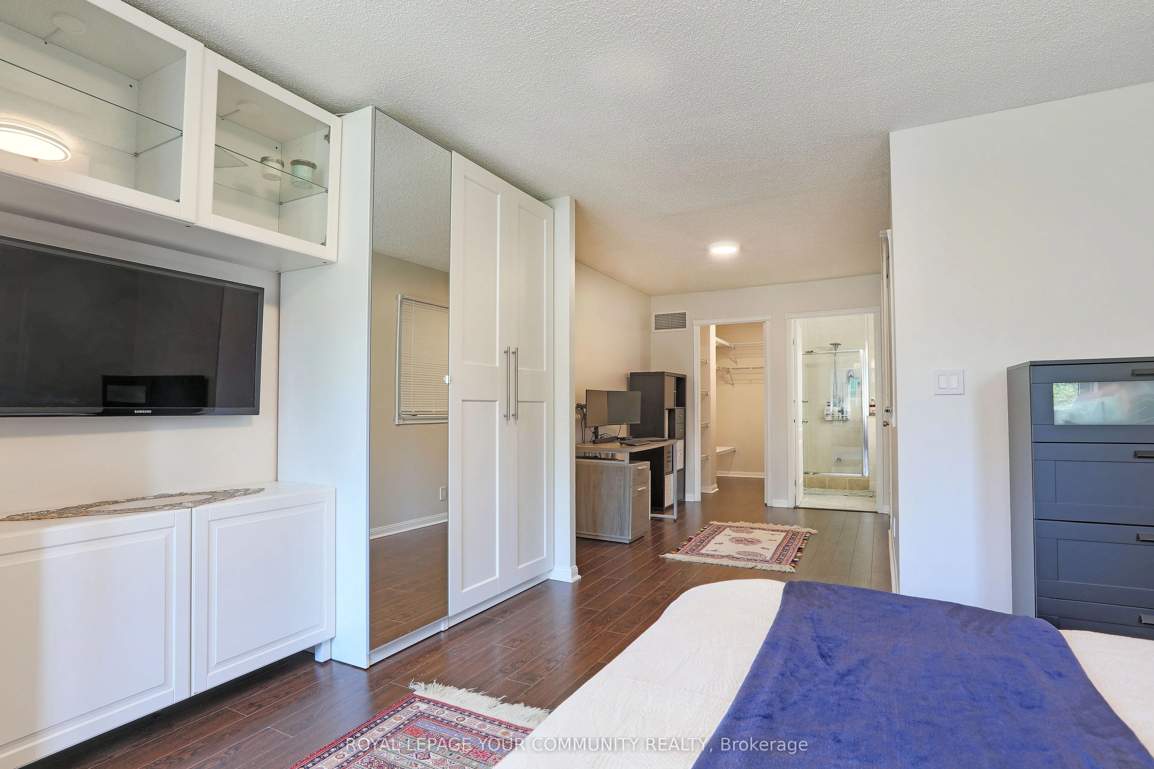 28 Sommerset Gate, #1213