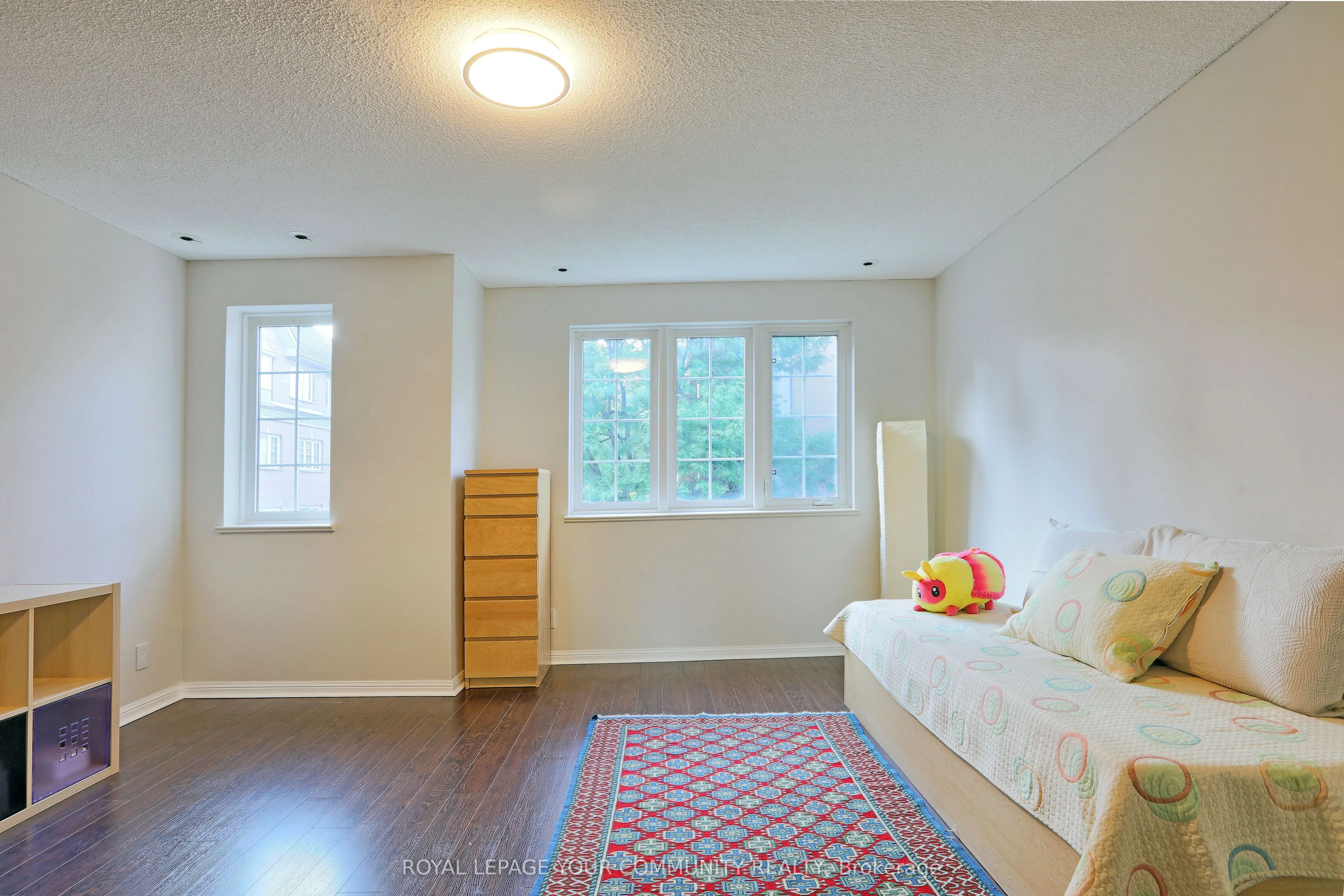 28 Sommerset Gate, #1213