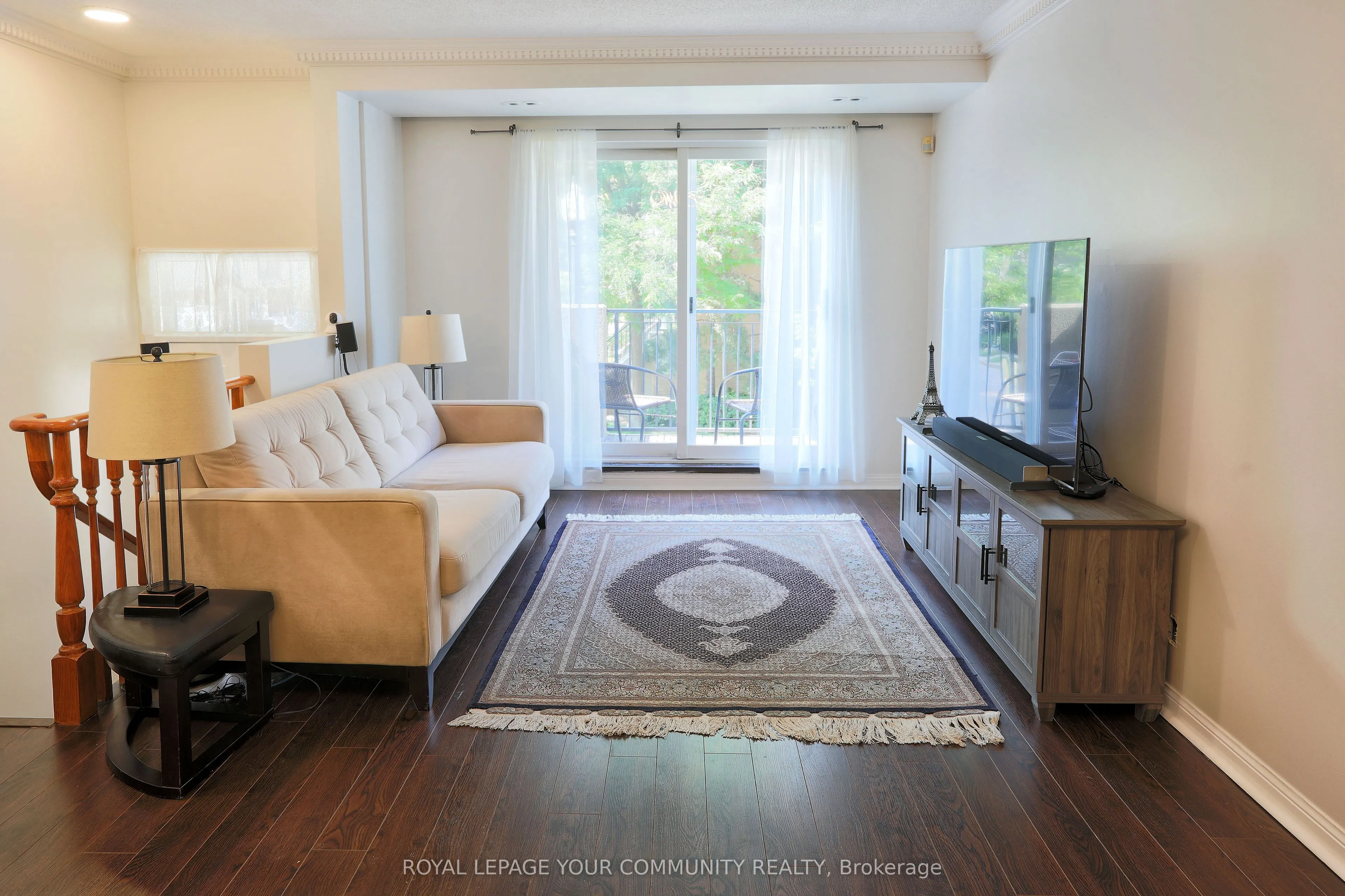 28 Sommerset Gate, #1213
