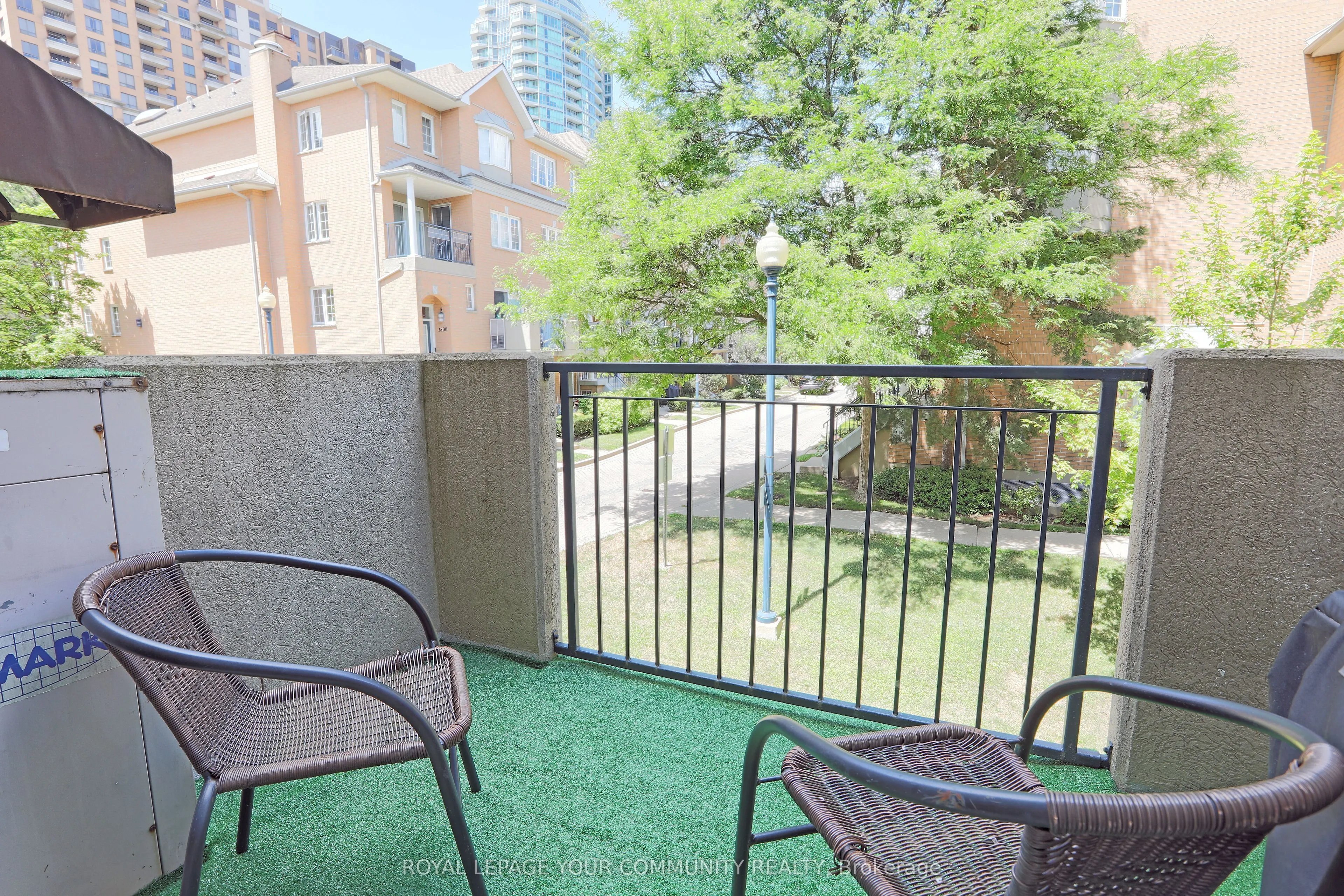 28 Sommerset Gate, #1213