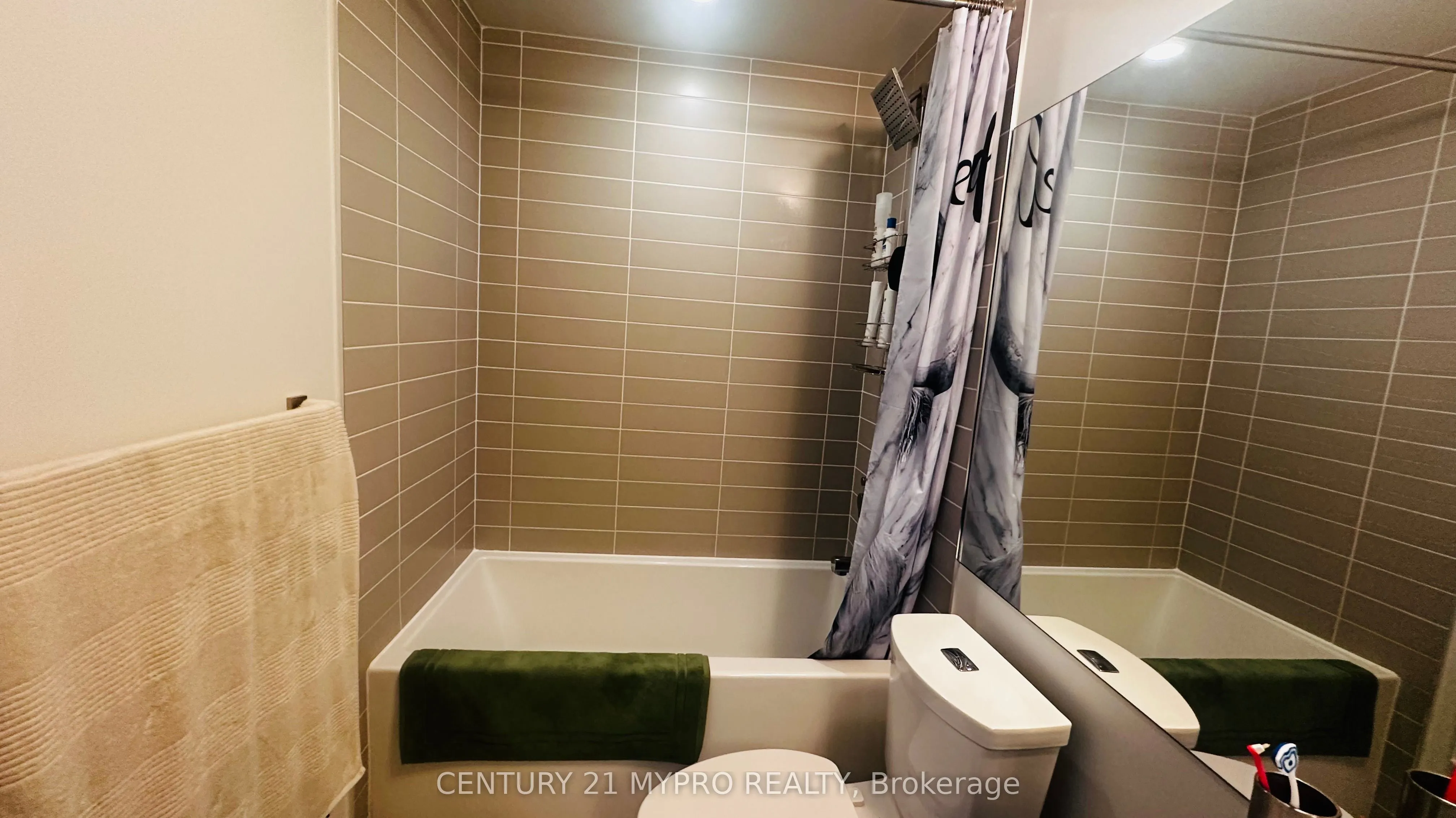 290 Adelaide Street W, #2708