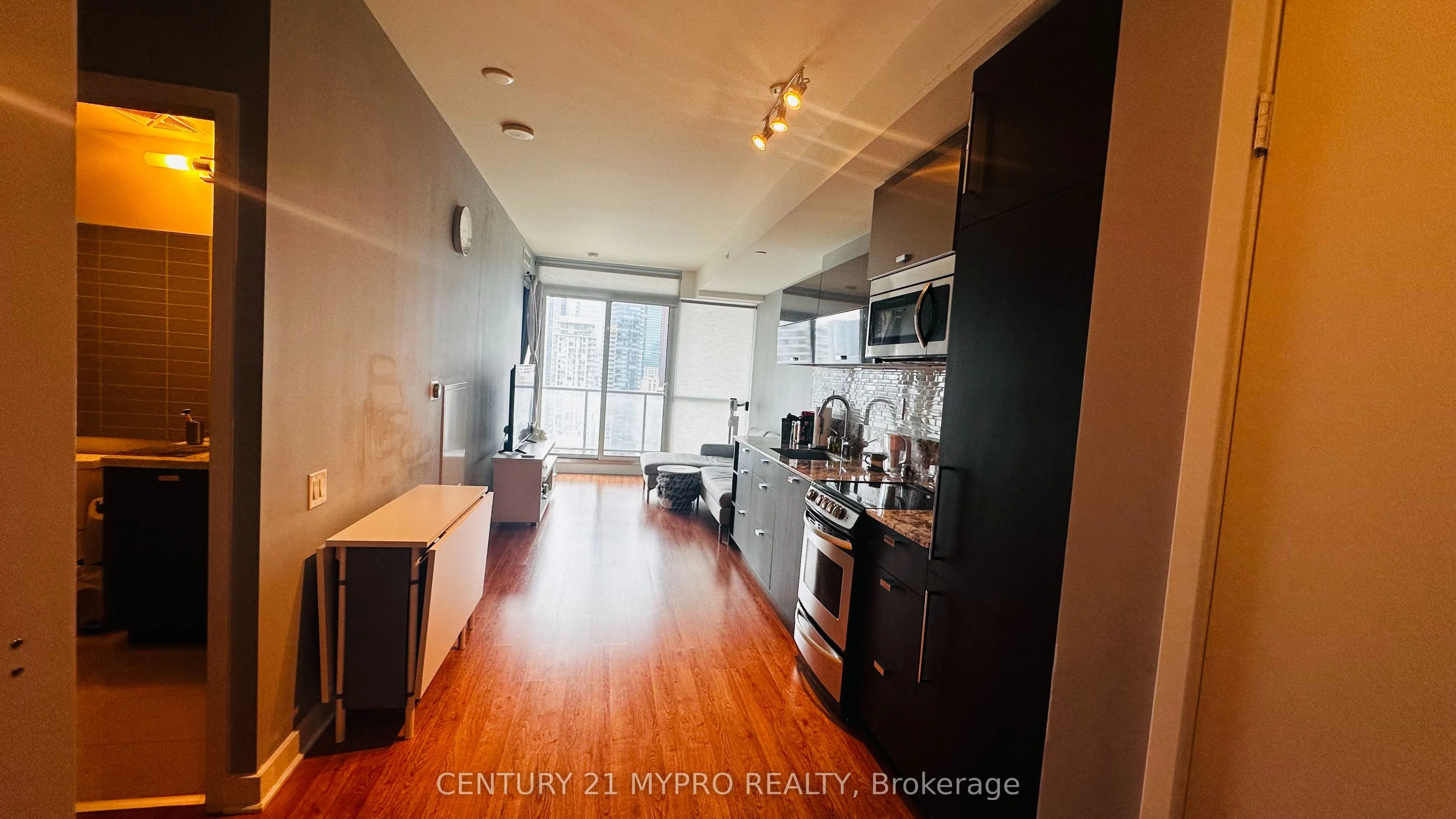 290 Adelaide Street W, #2708