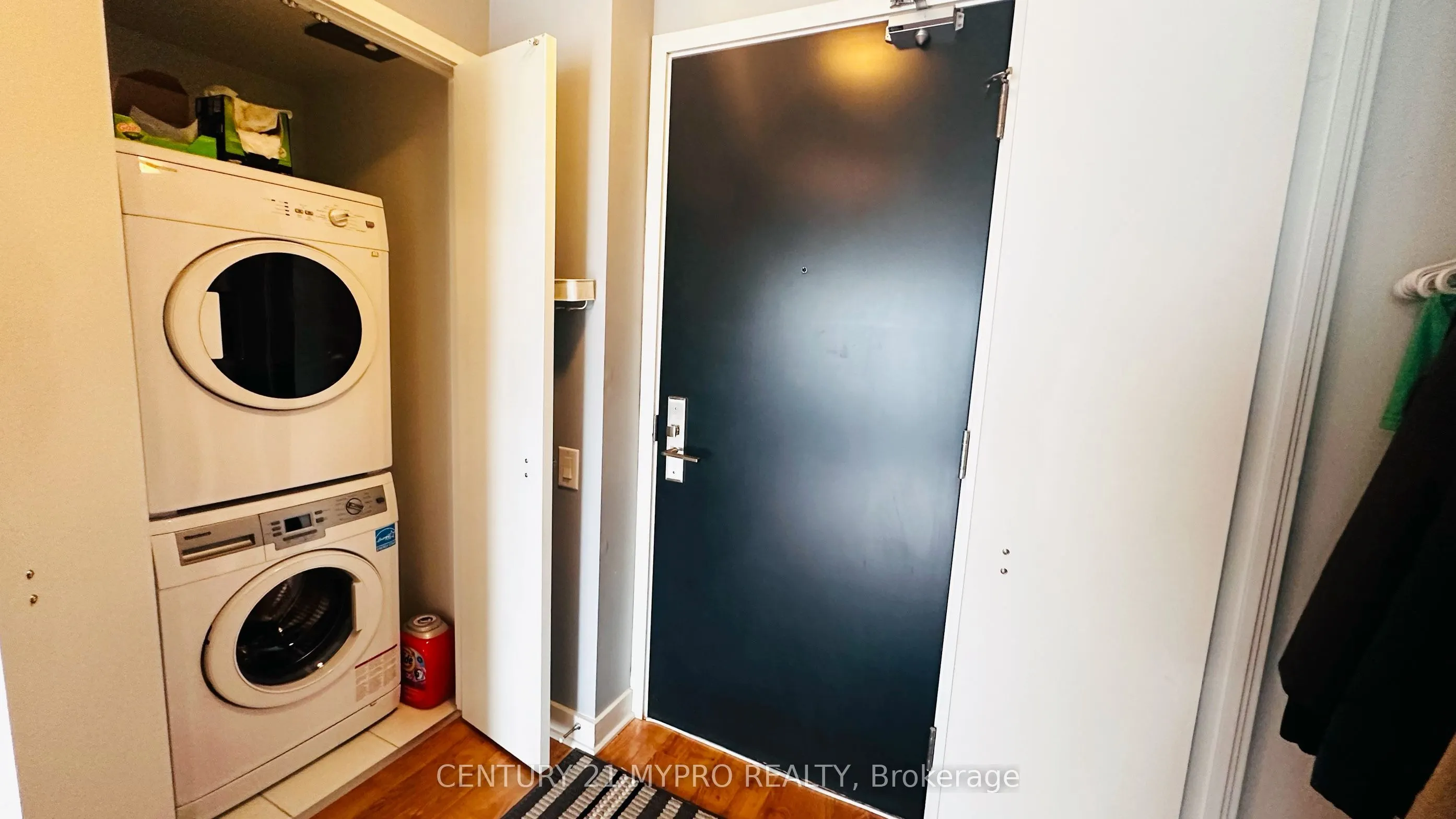 290 Adelaide Street W, #2708