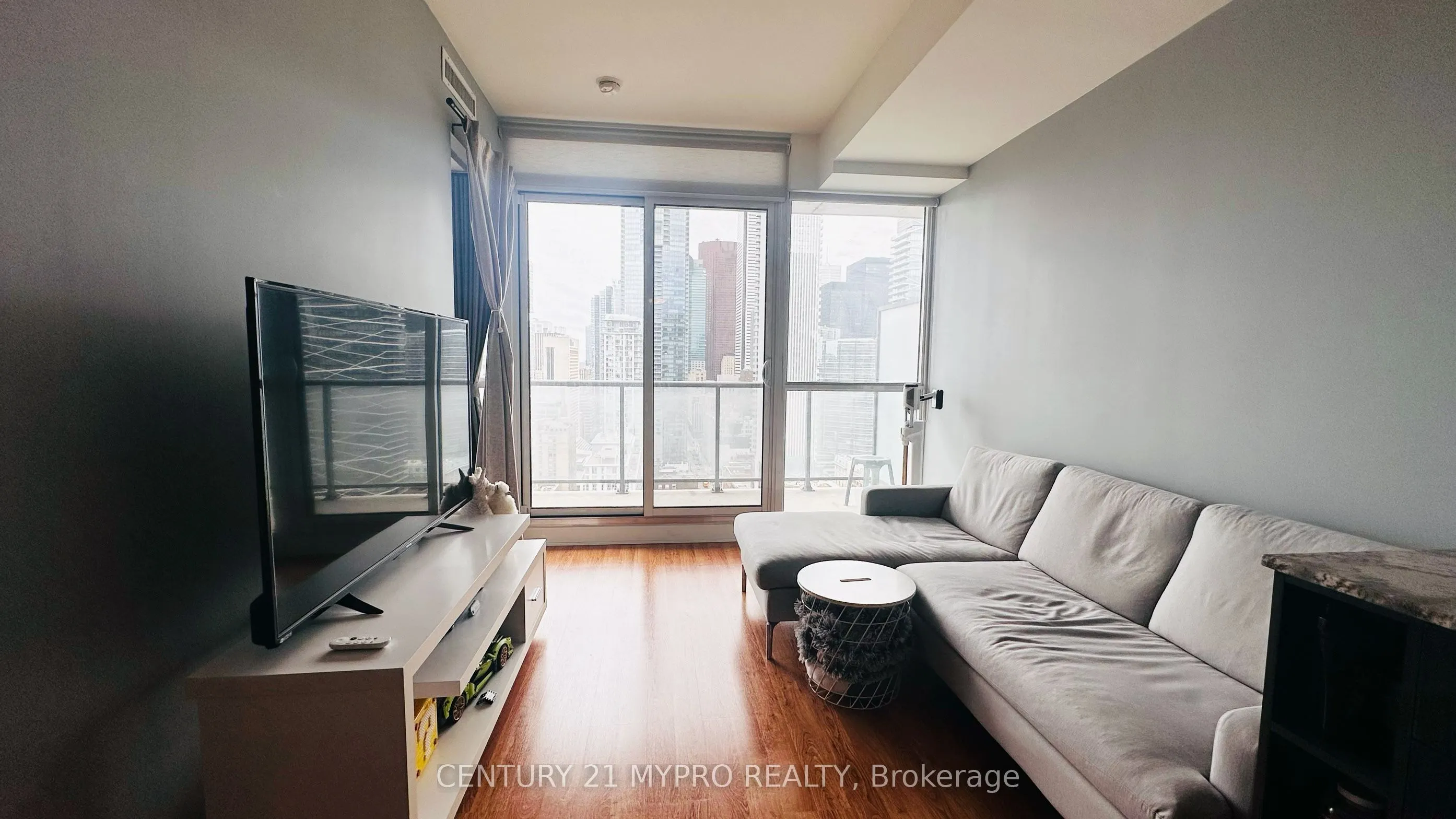 290 Adelaide Street W, #2708