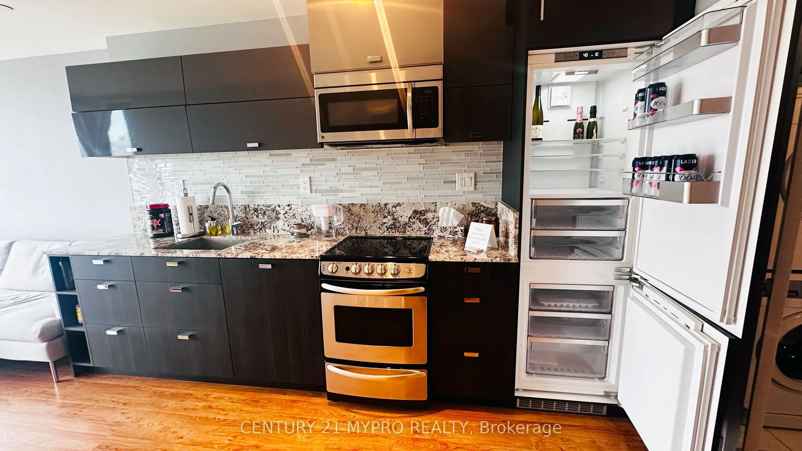 290 Adelaide Street W, #2708