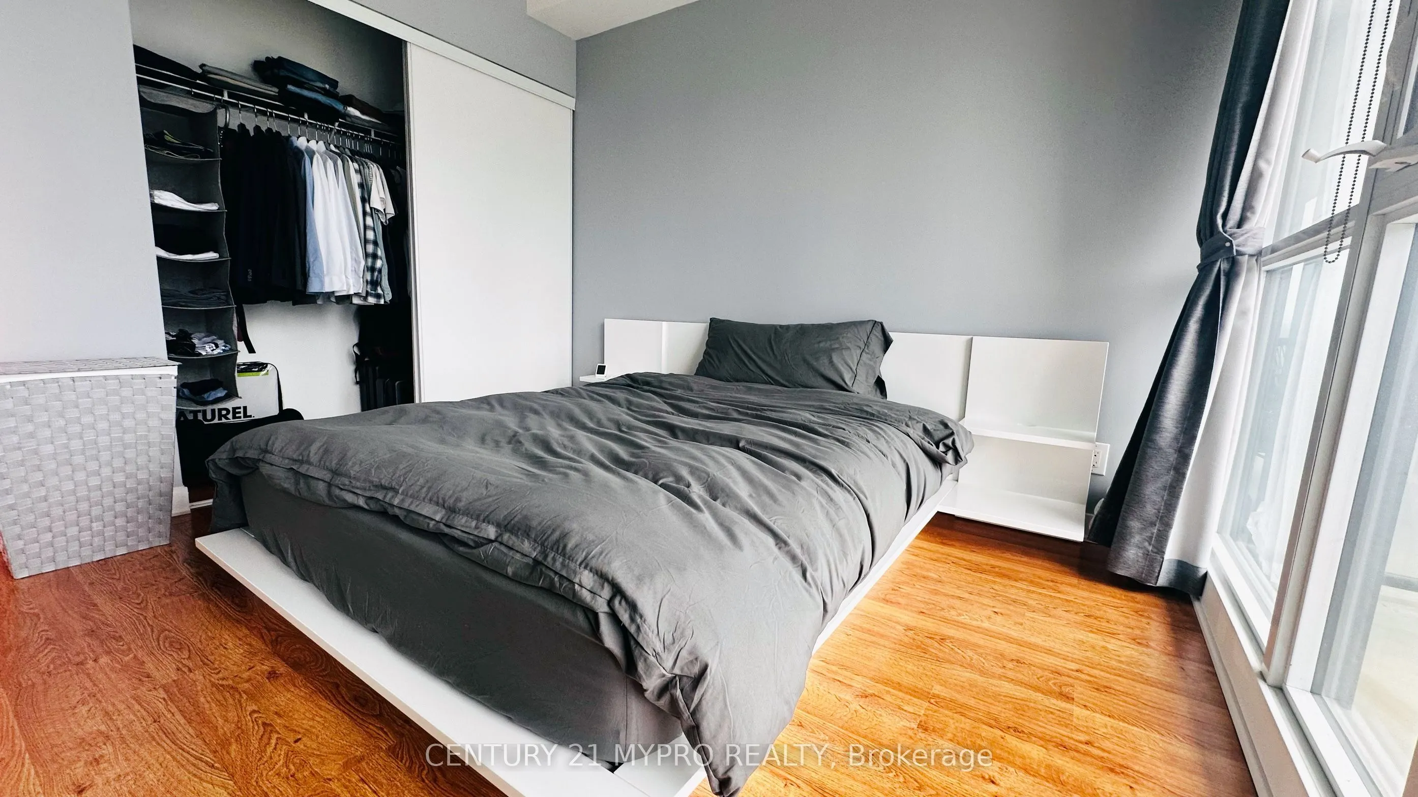 290 Adelaide Street W, #2708