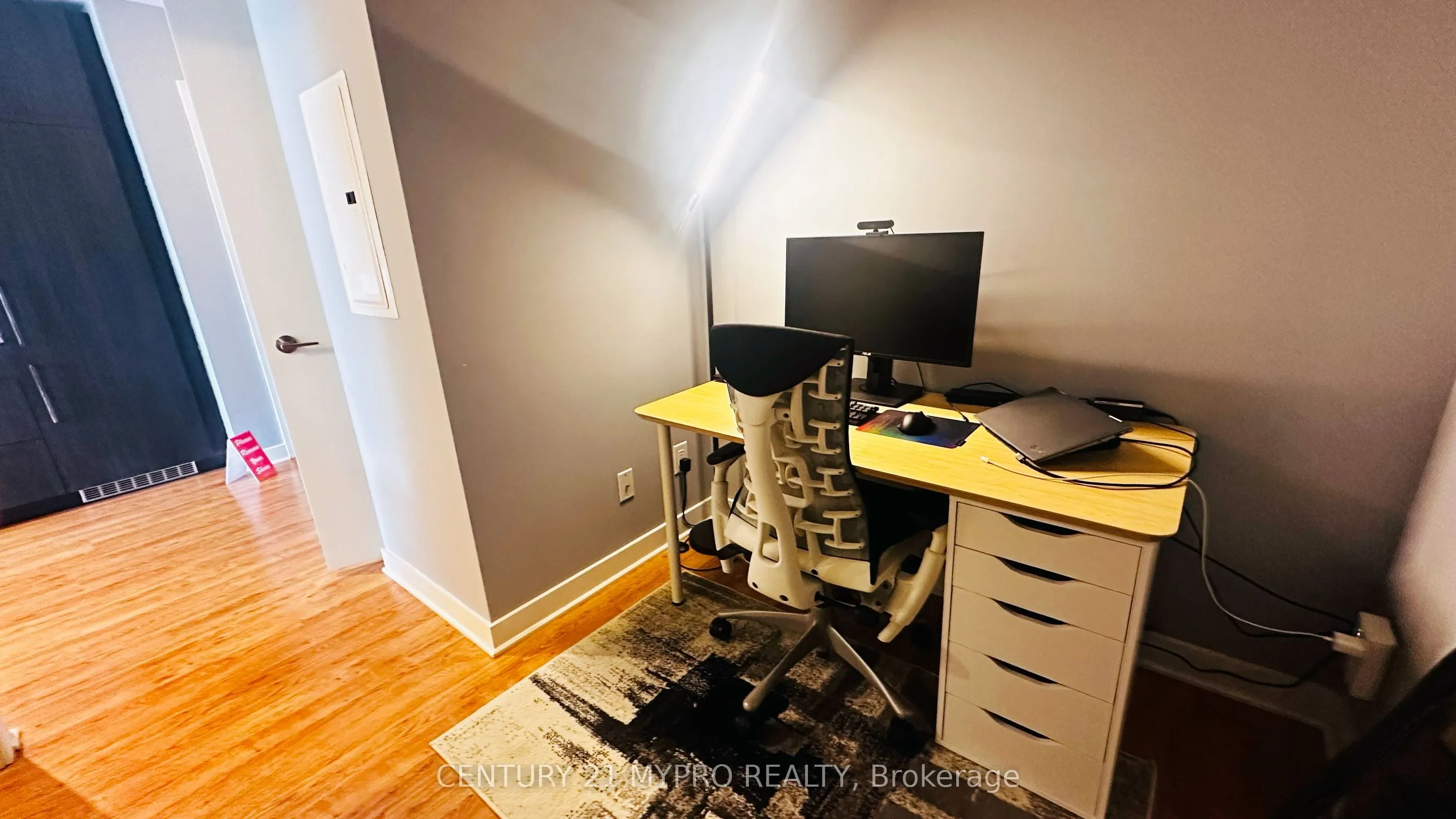 290 Adelaide Street W, #2708