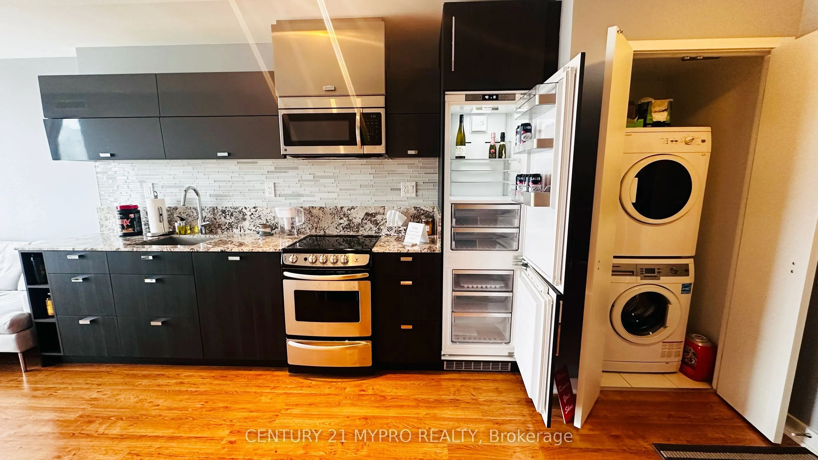 290 Adelaide Street W, #2708