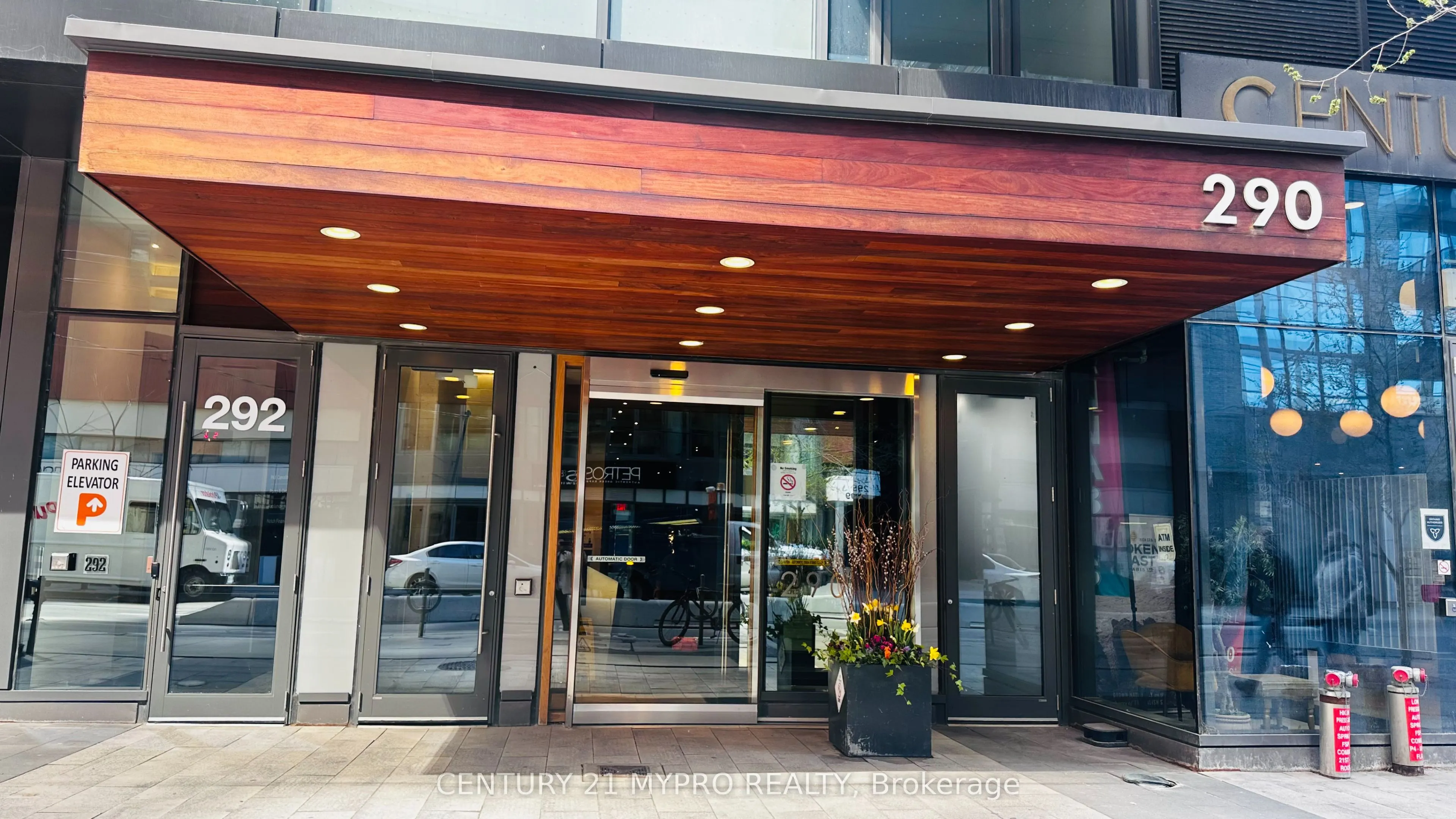 290 Adelaide Street W, #2708