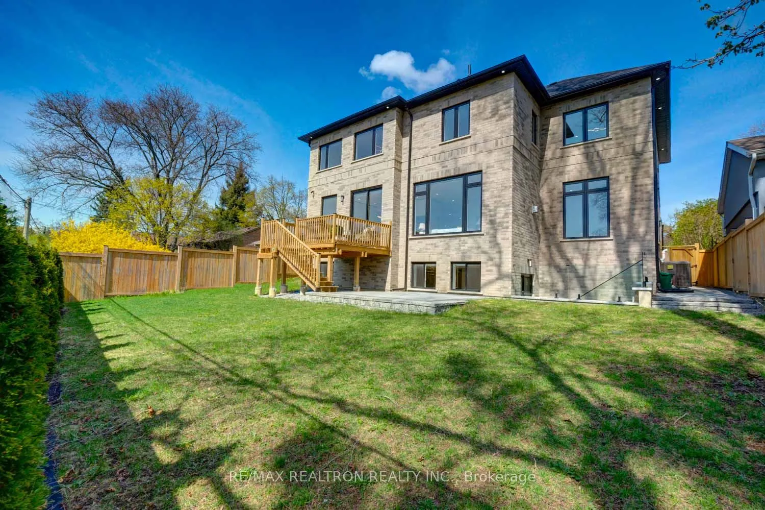 28 Ternhill Crescent