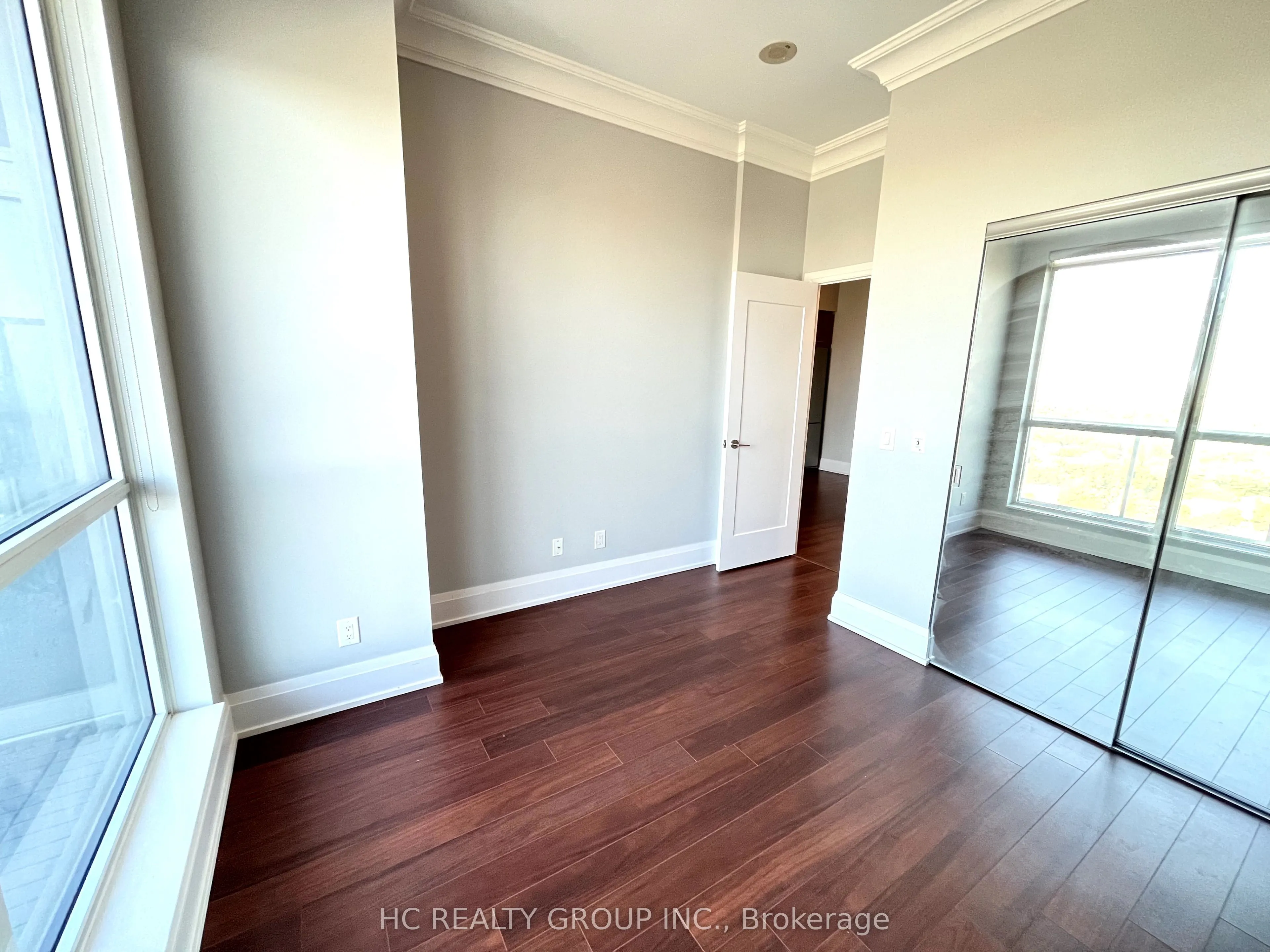 120 Harrison Garden Boulevard, #Ph5