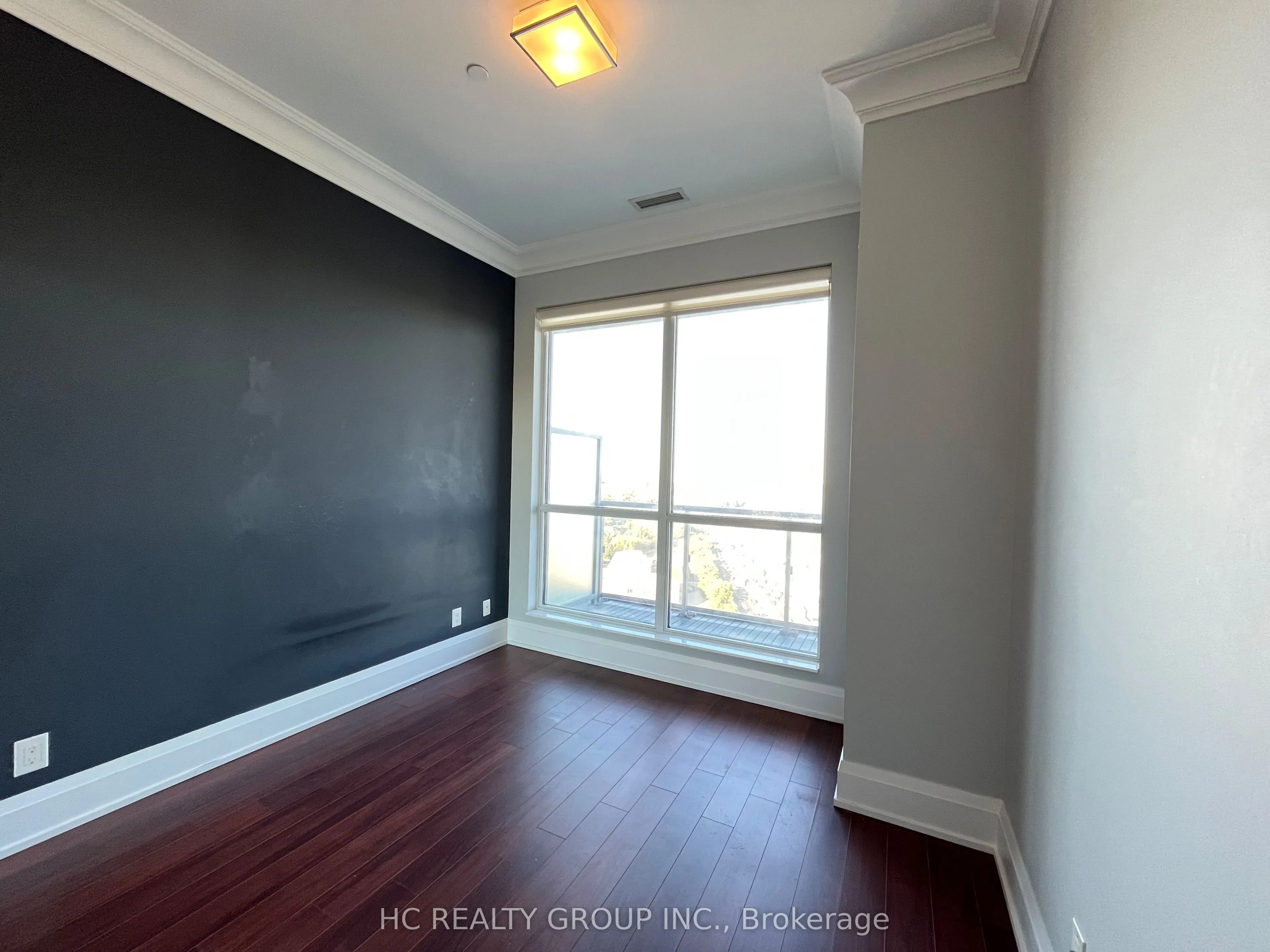120 Harrison Garden Boulevard, #Ph5