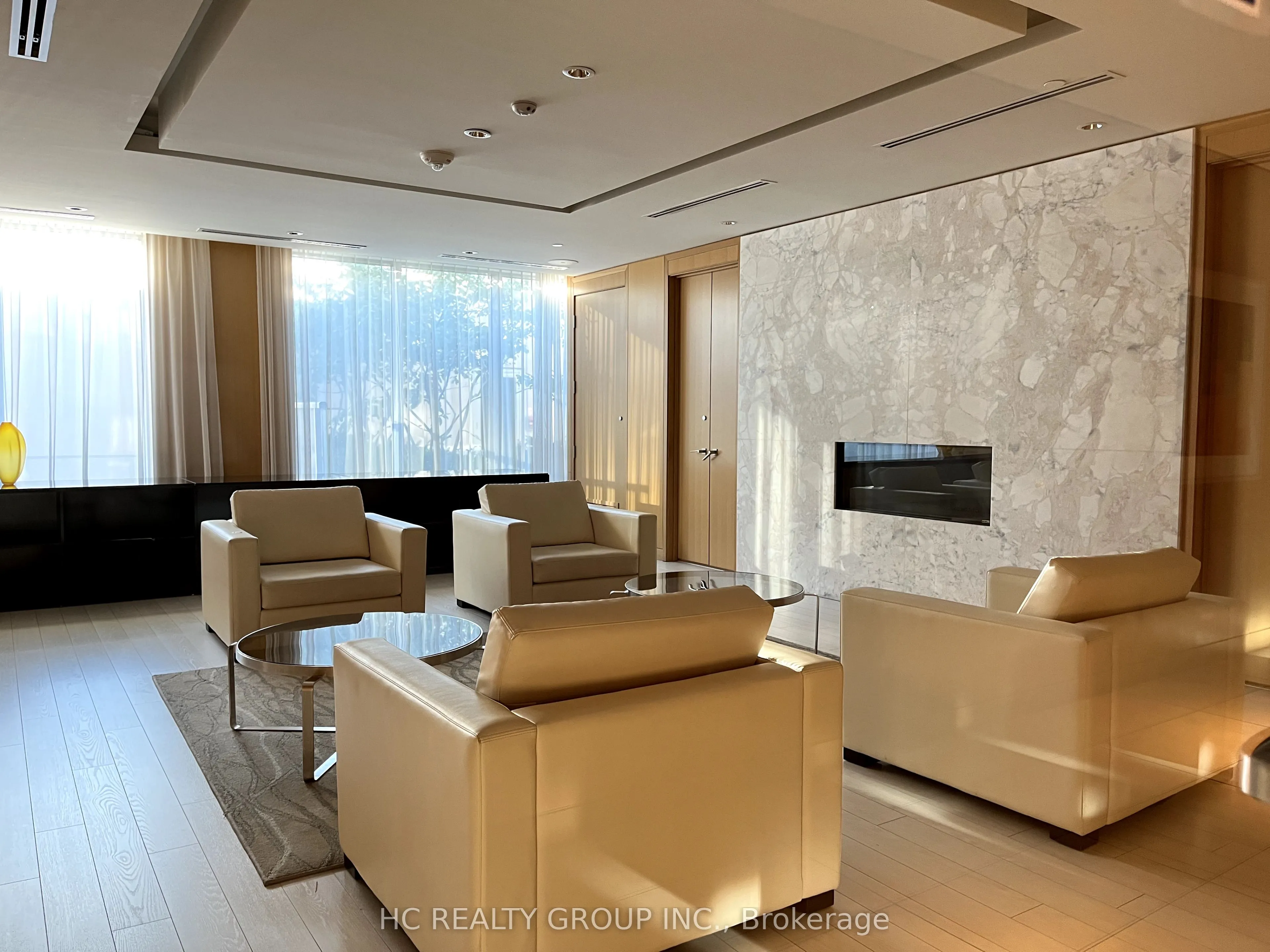 120 Harrison Garden Boulevard, #Ph5