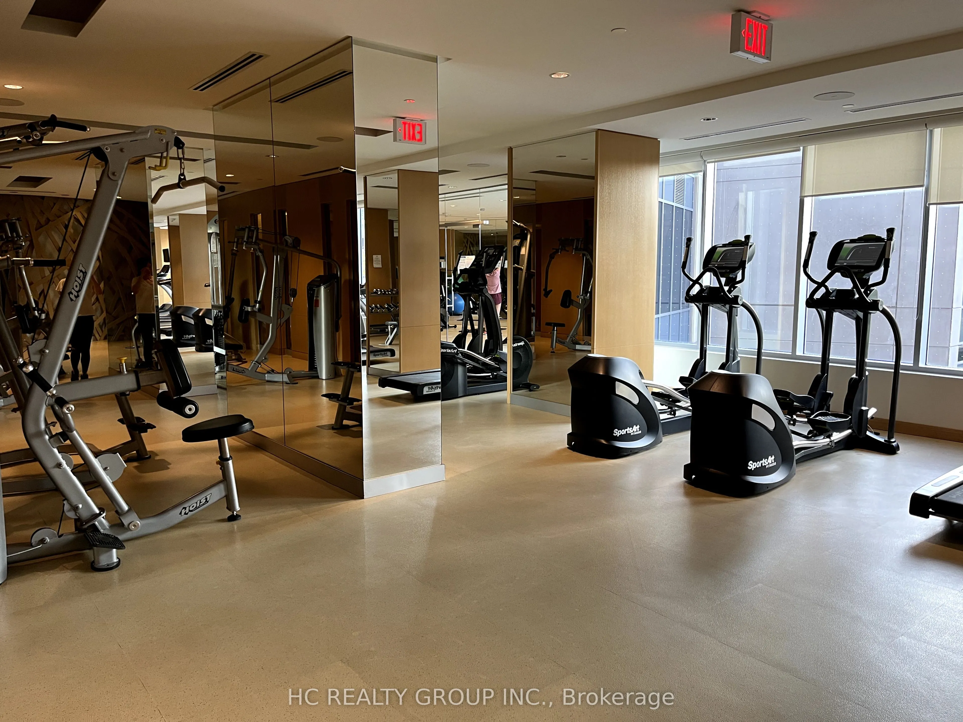 120 Harrison Garden Boulevard, #Ph5