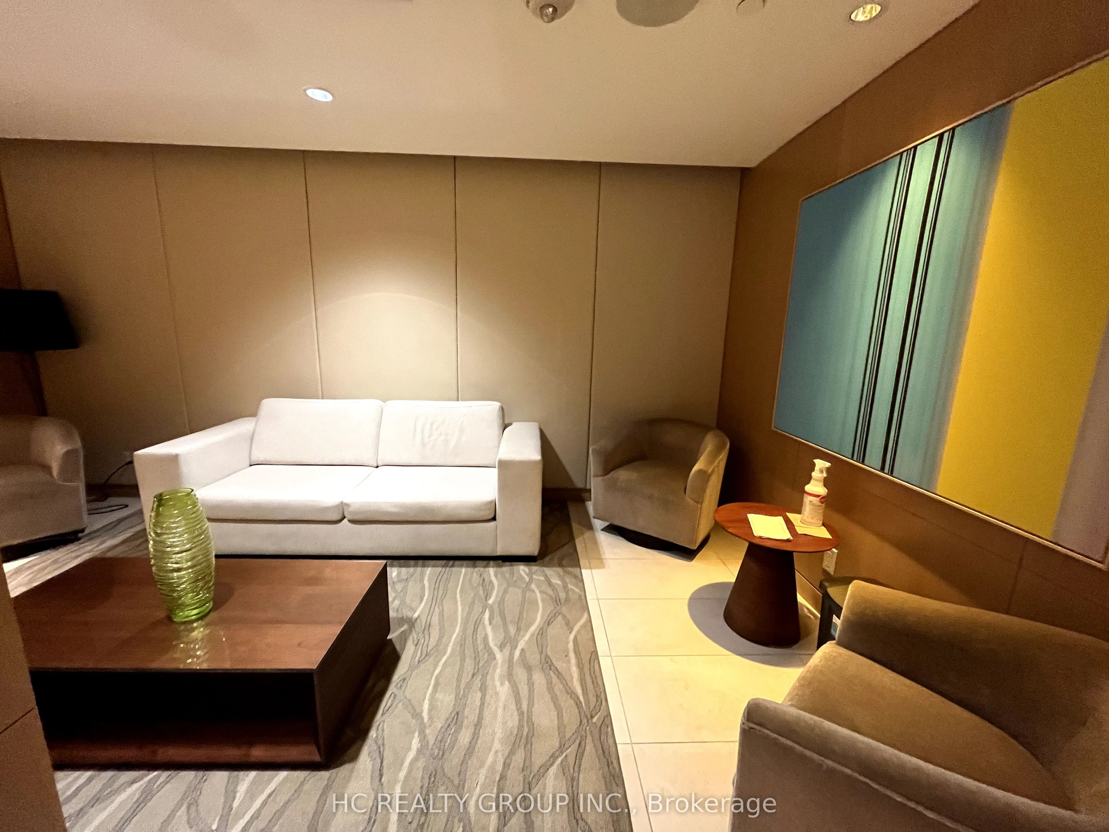 120 Harrison Garden Boulevard, #Ph5