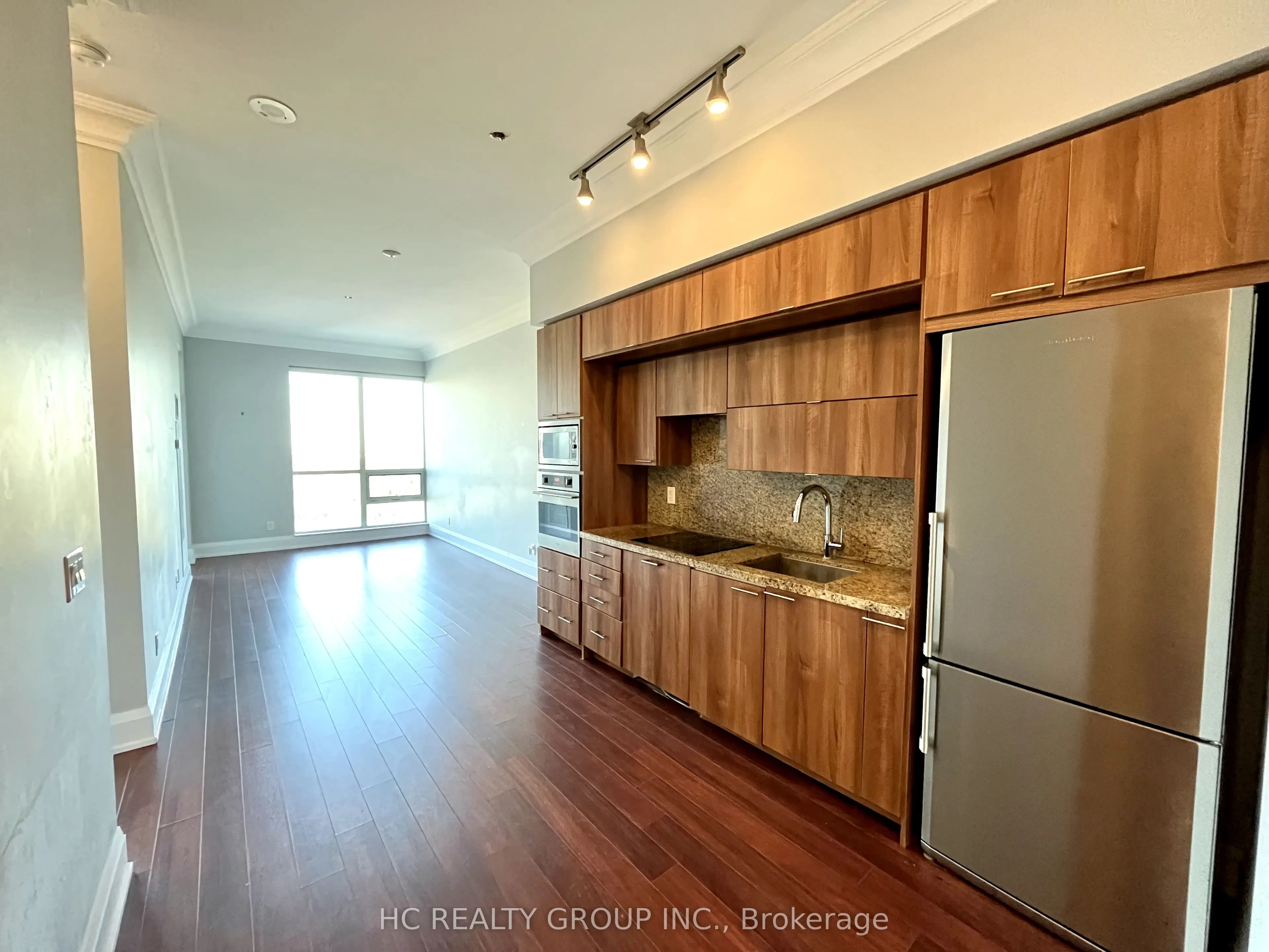 120 Harrison Garden Boulevard, #Ph5