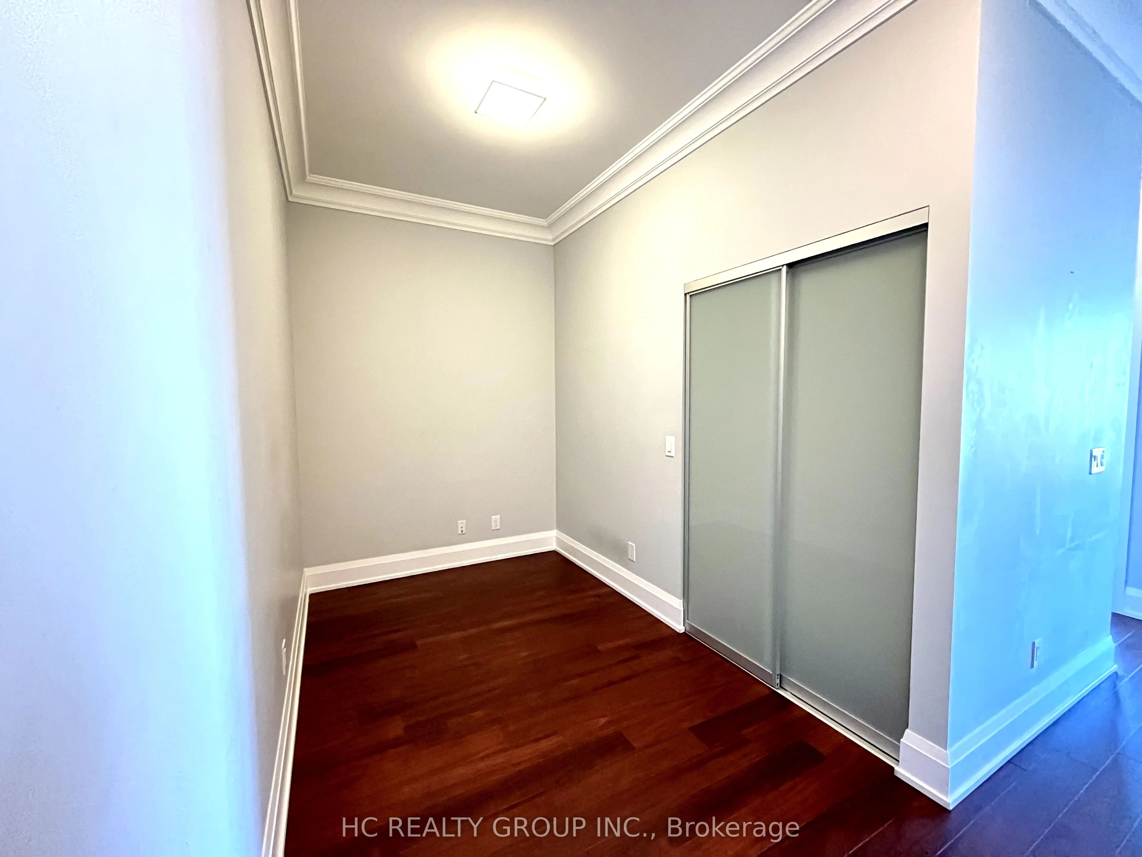 120 Harrison Garden Boulevard, #Ph5