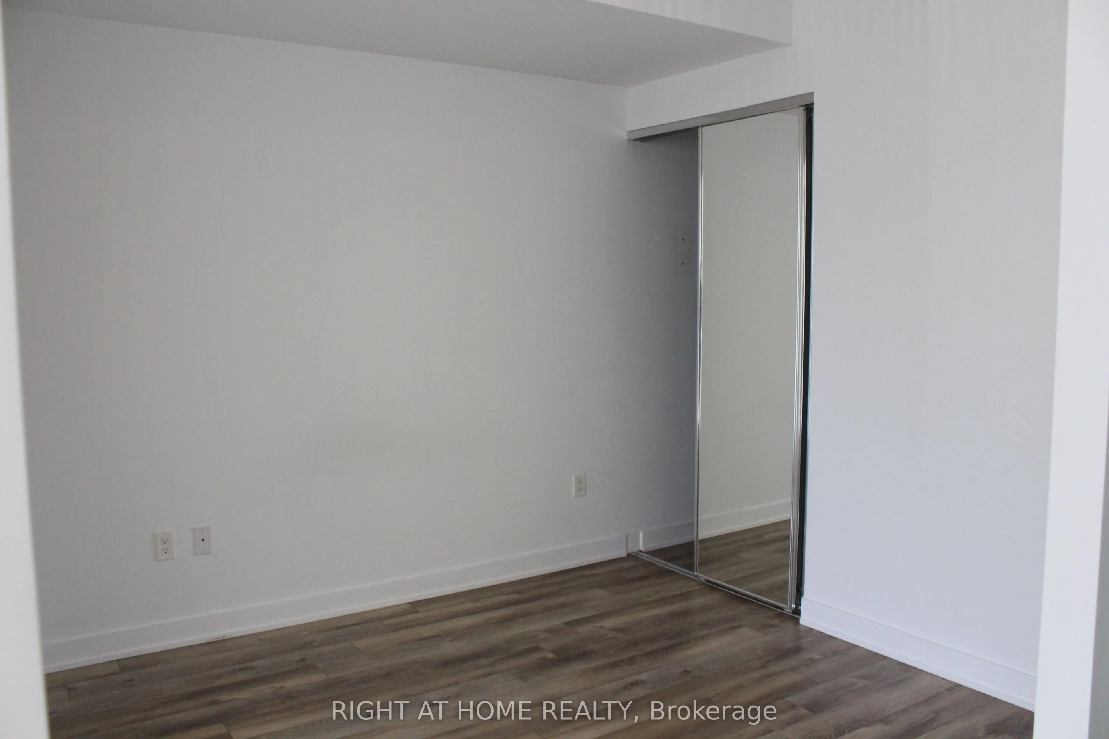 106 Dovercourt Road, #210