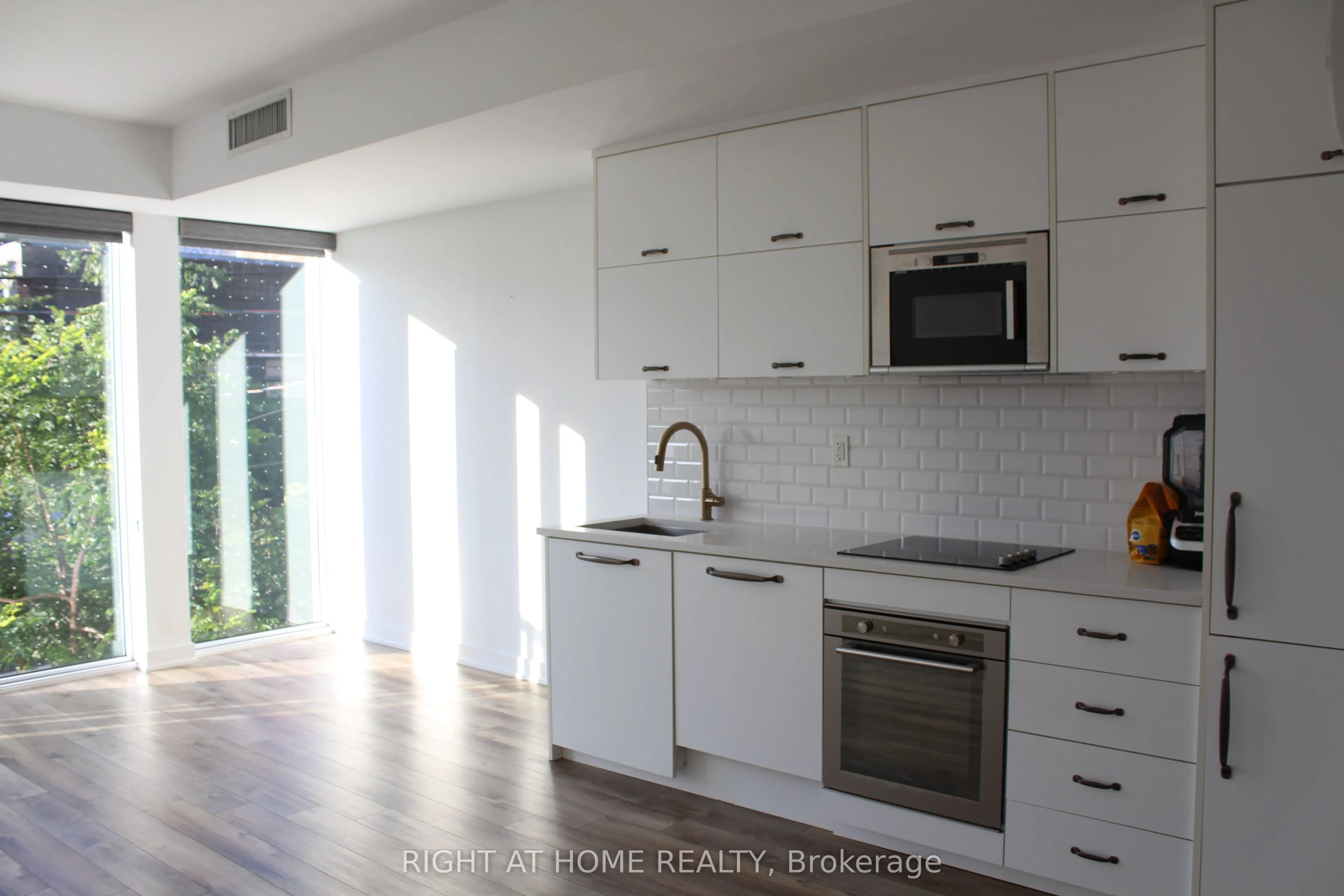 106 Dovercourt Road, #210