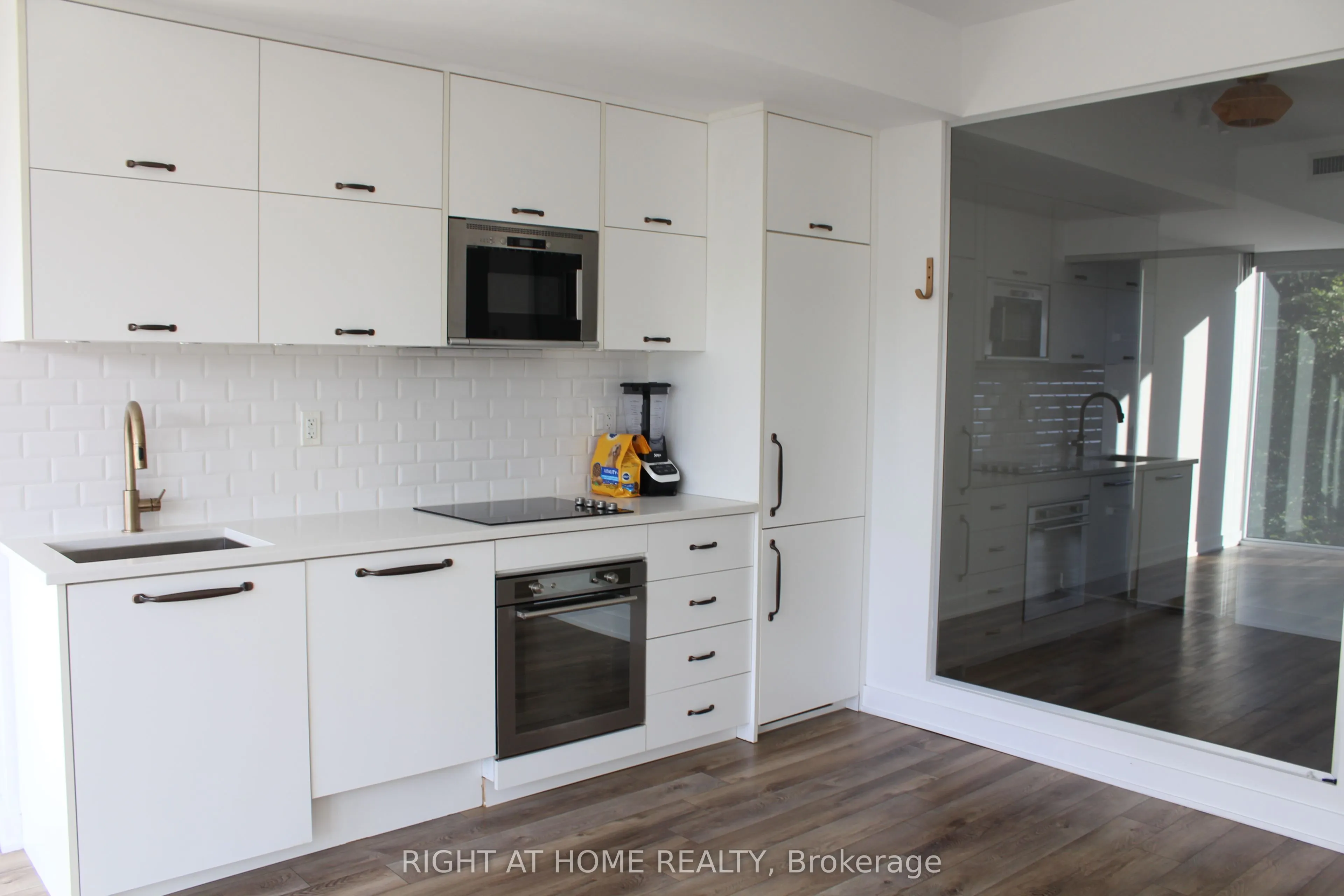 106 Dovercourt Road, #210