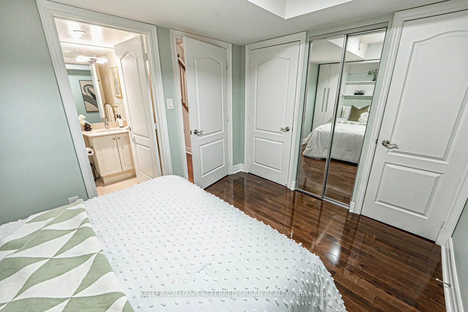 67 Pleasant Boulevard, #6