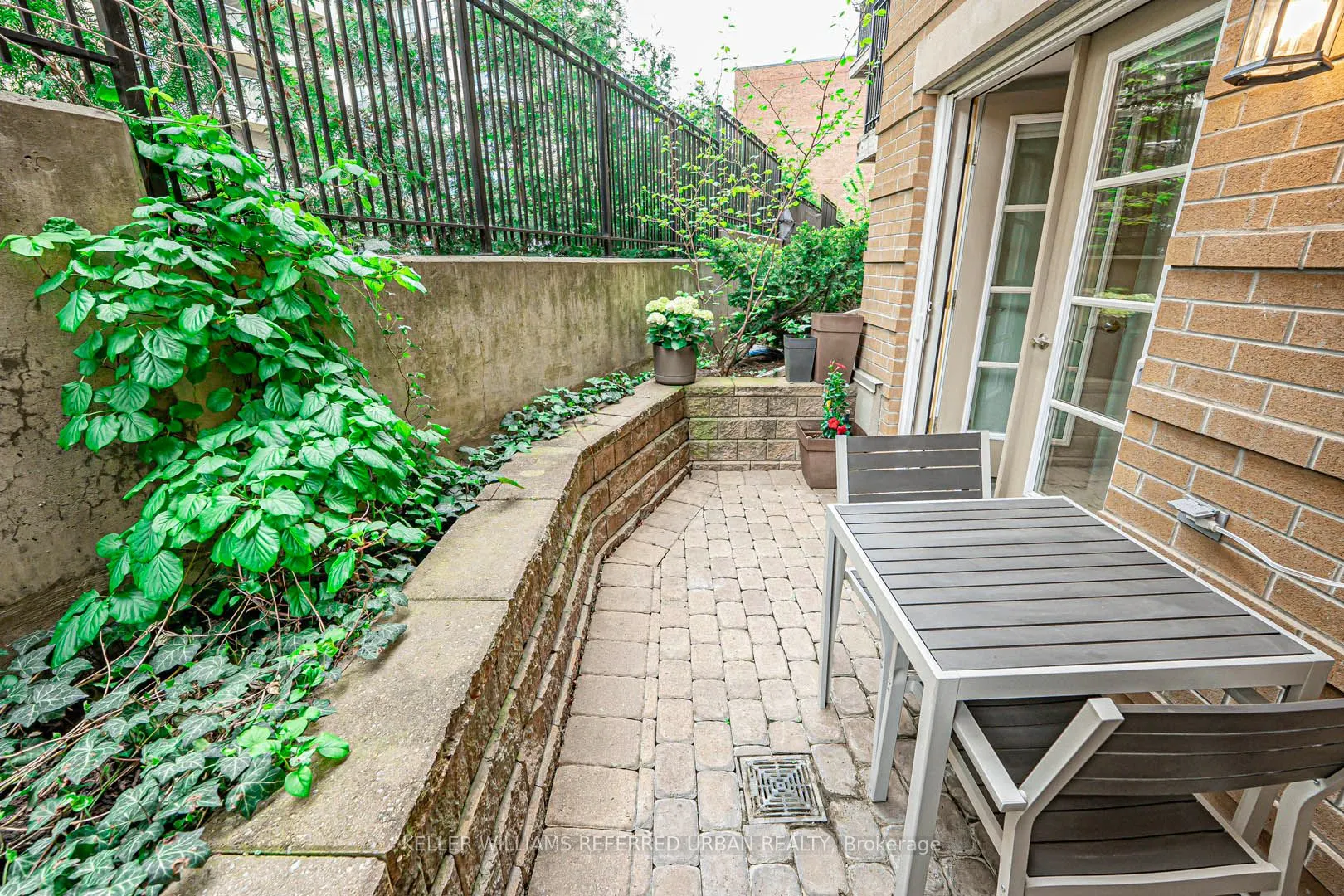 67 Pleasant Boulevard, #6