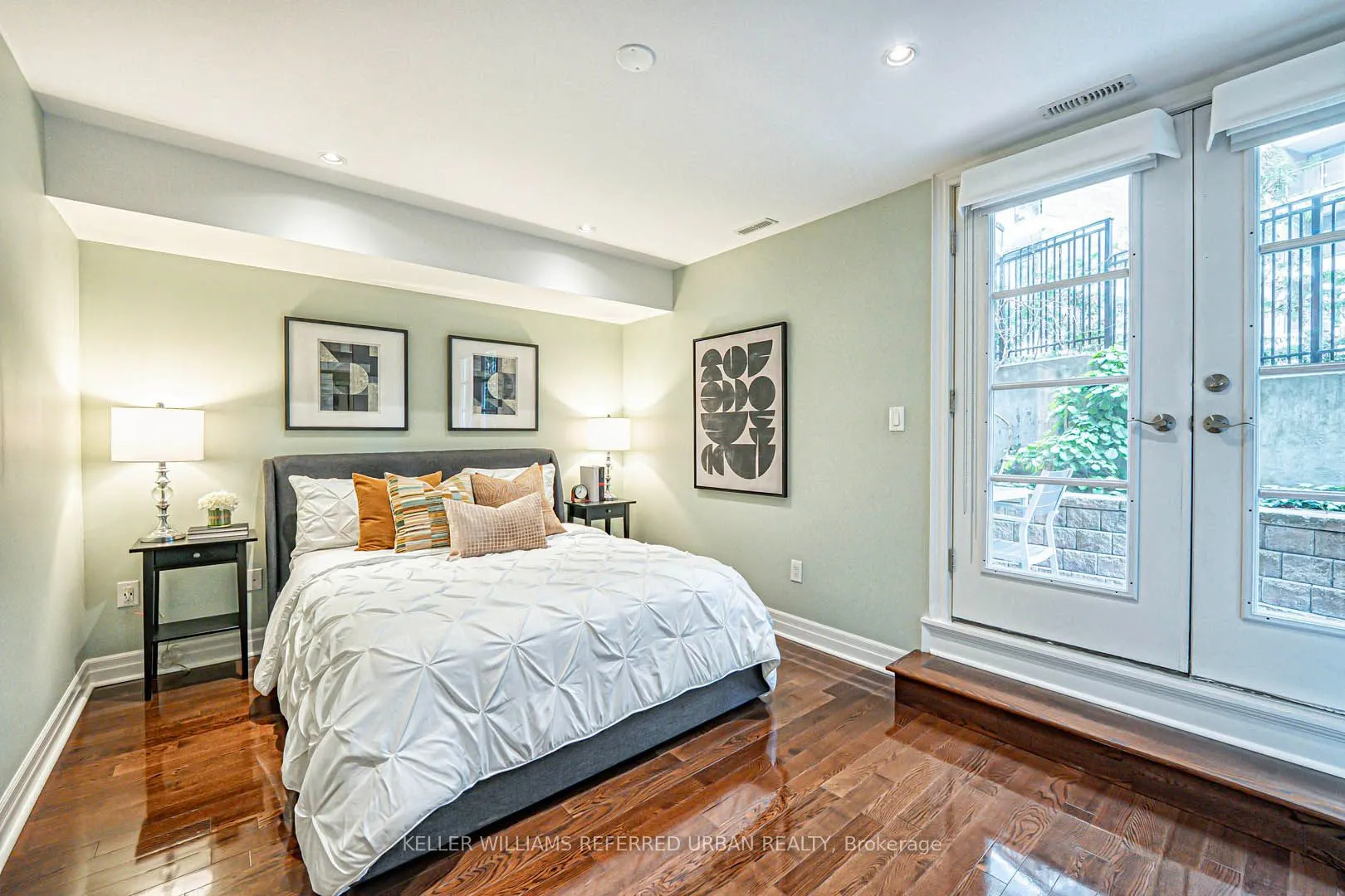 67 Pleasant Boulevard, #6