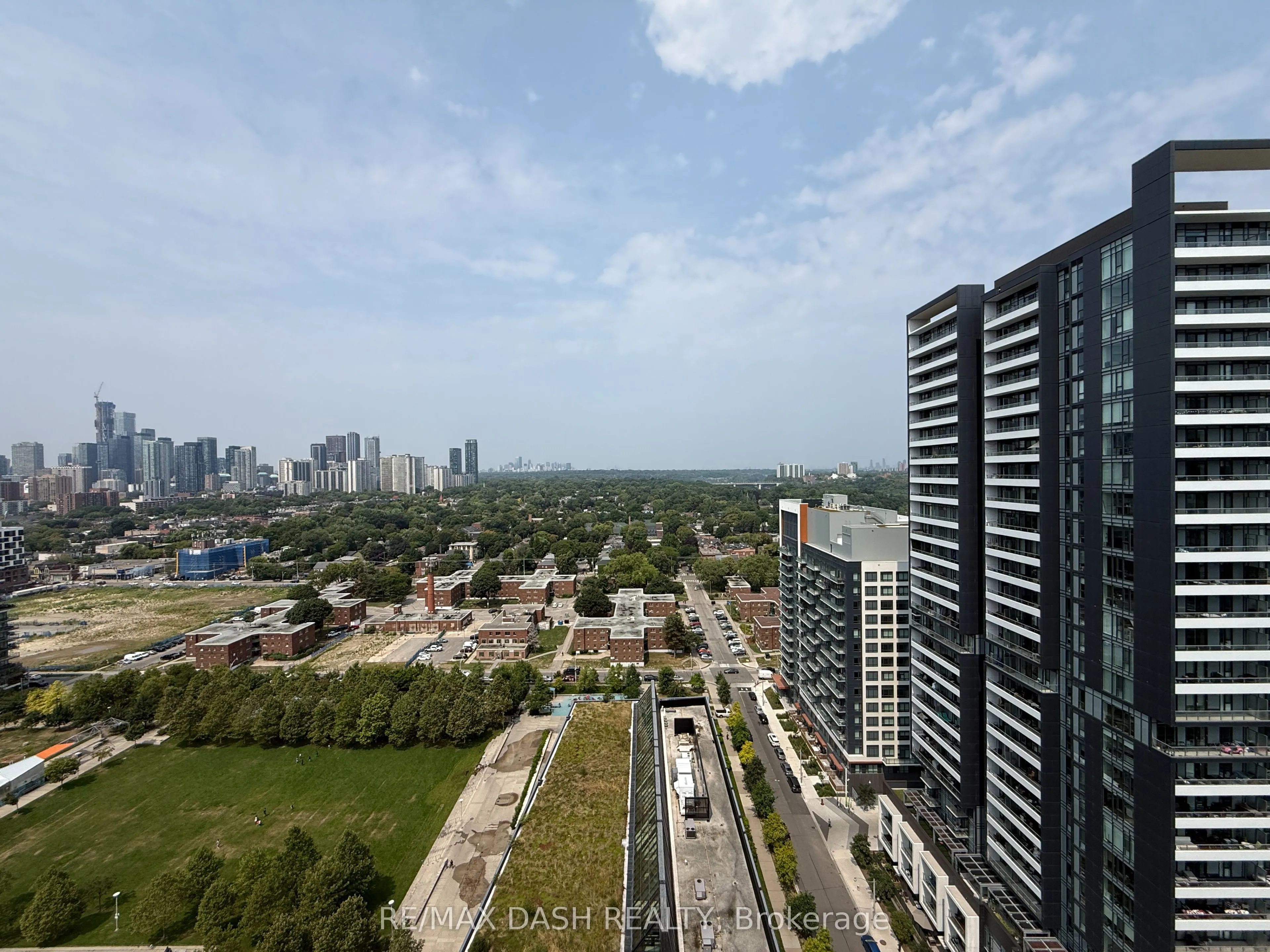 170 Sumach Street, #2411