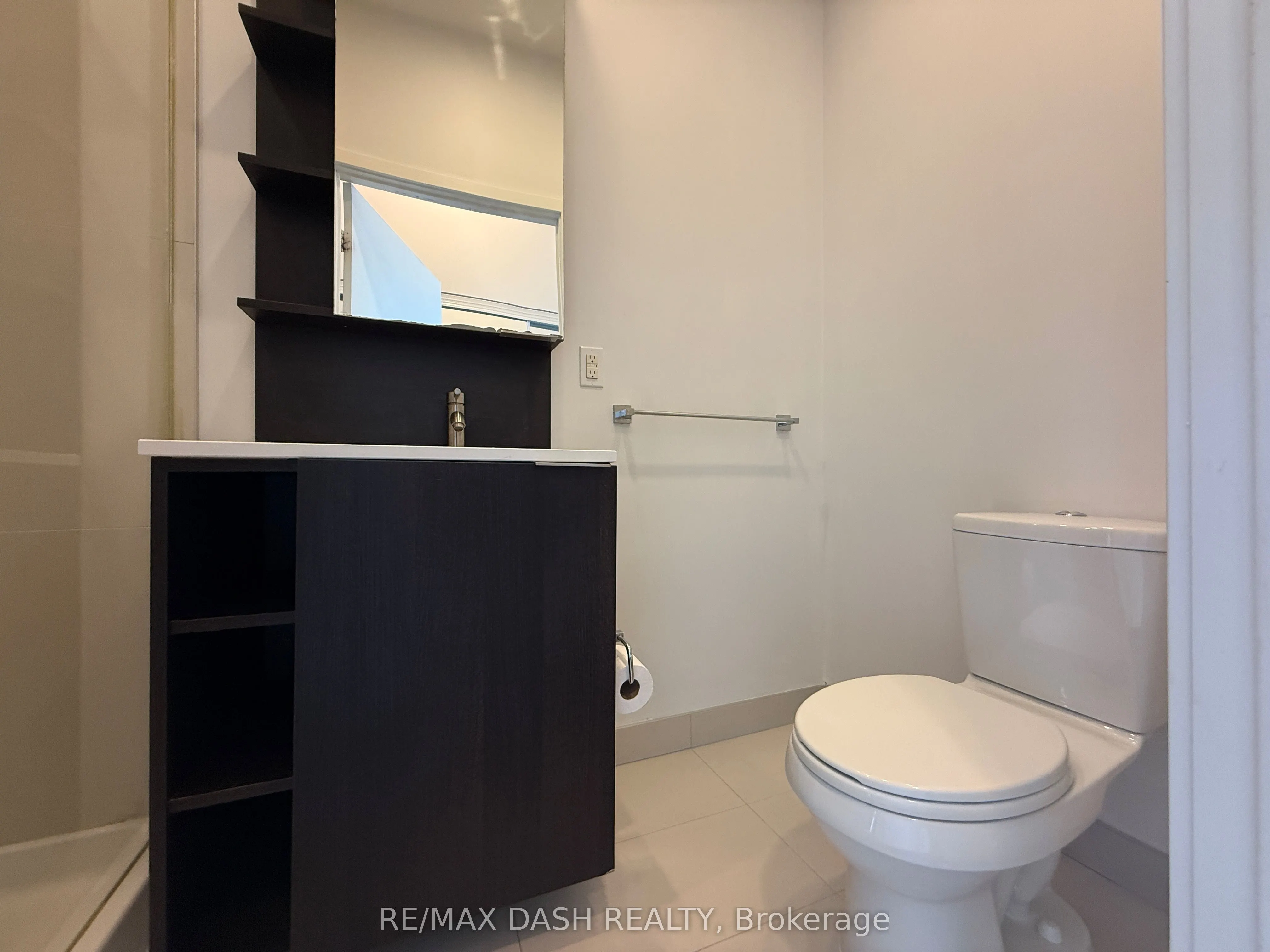 170 Sumach Street, #2411