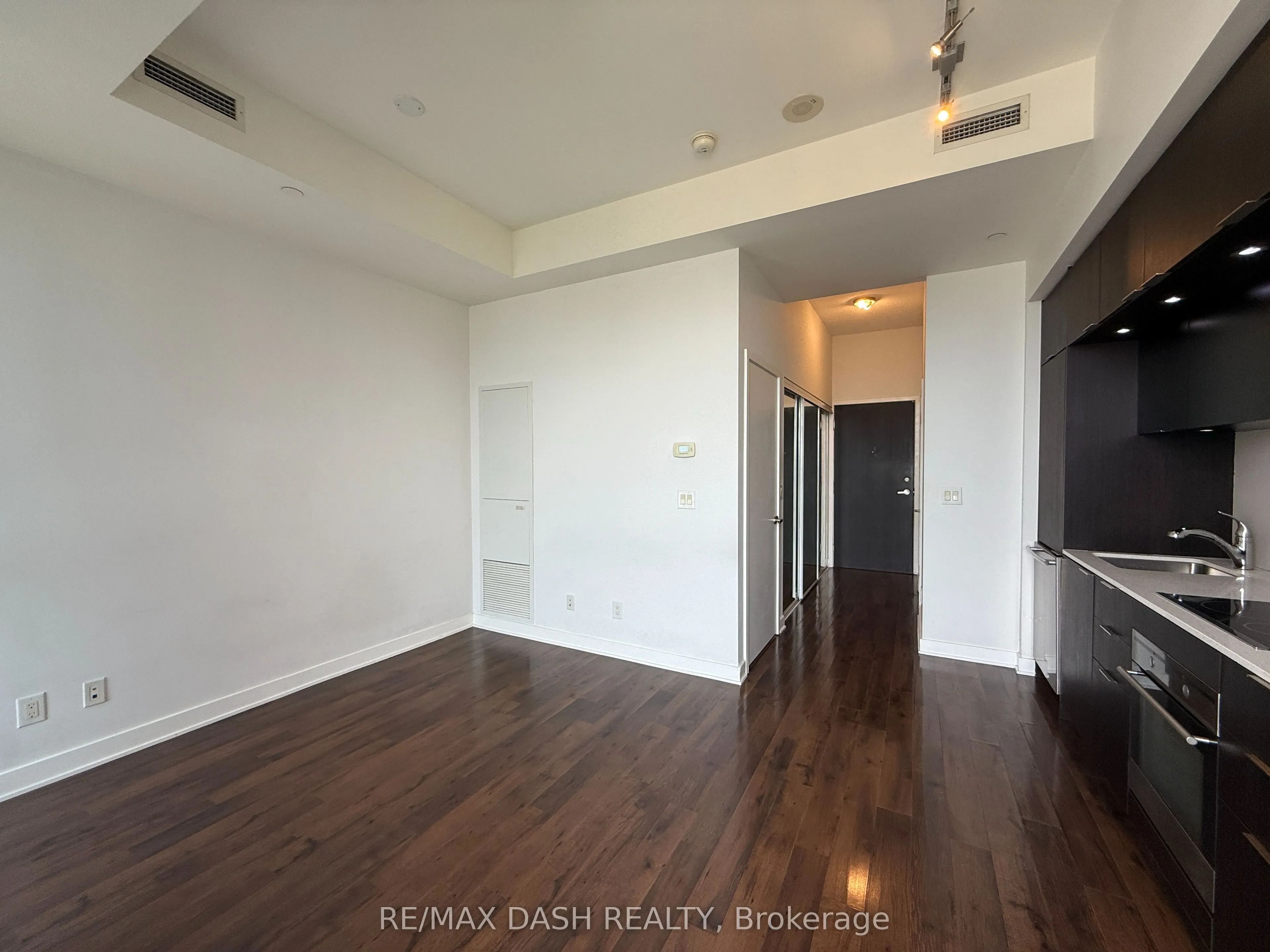 170 Sumach Street, #2411